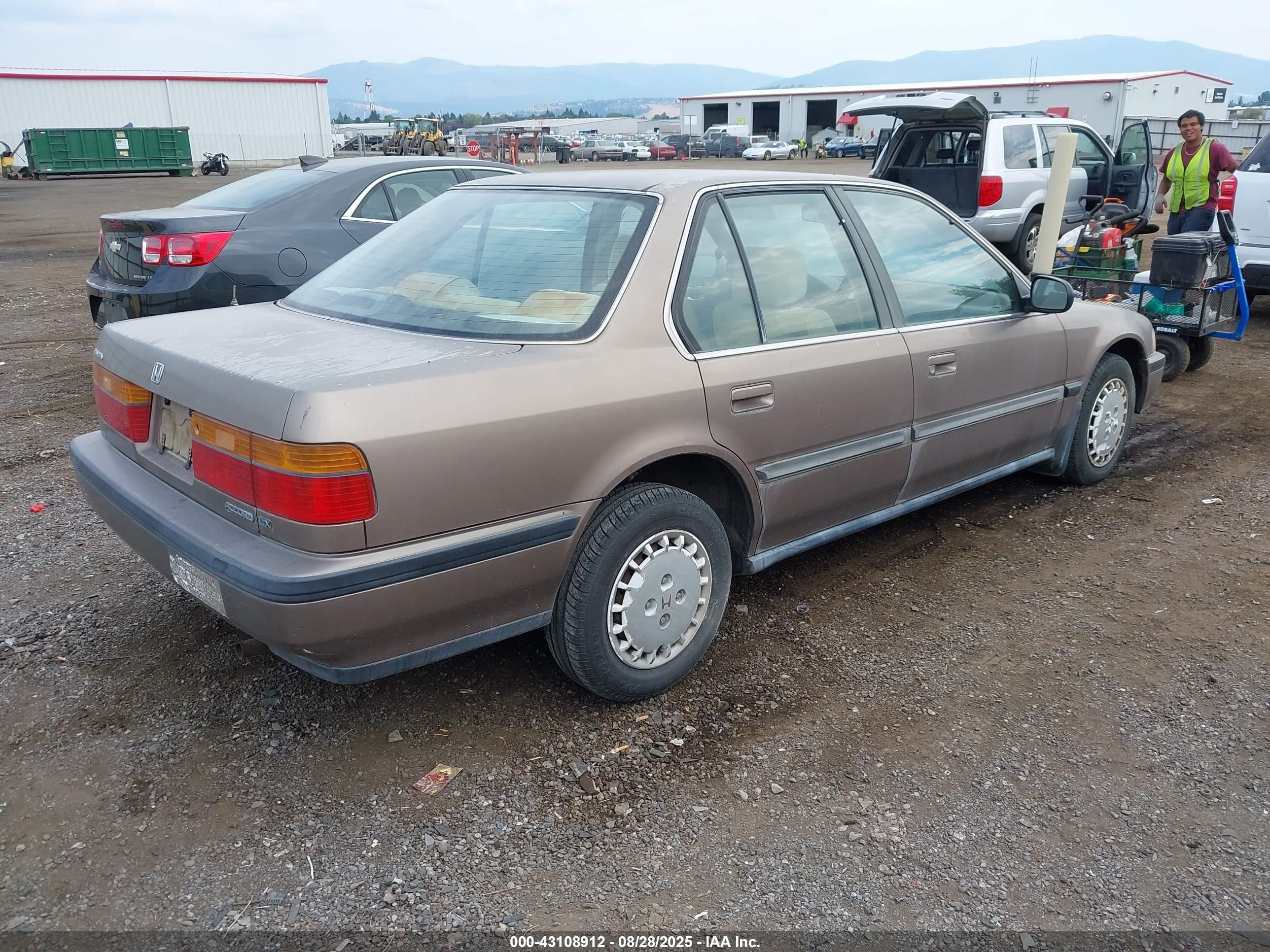 1990 Honda Accord Lx/ex Gold vin: JHMCB7554LC079758