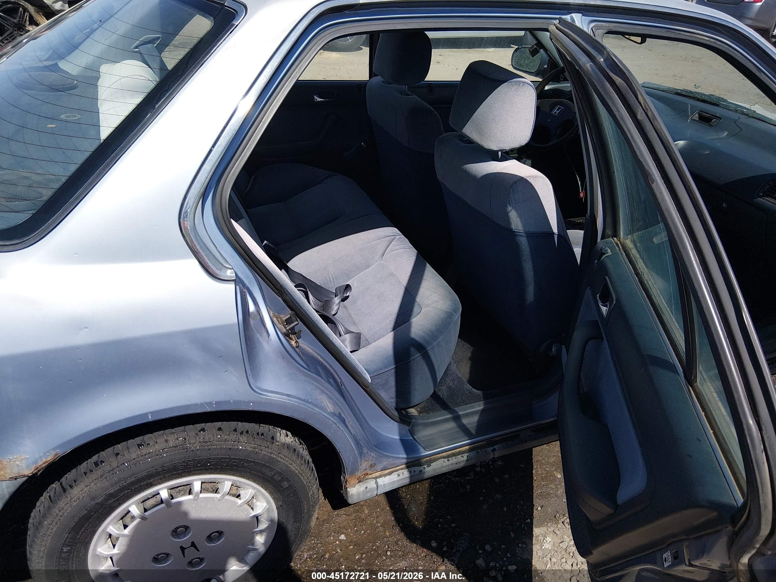 1990 Honda Accord Dx/lx Blue vin: JHMCB7649LC110606