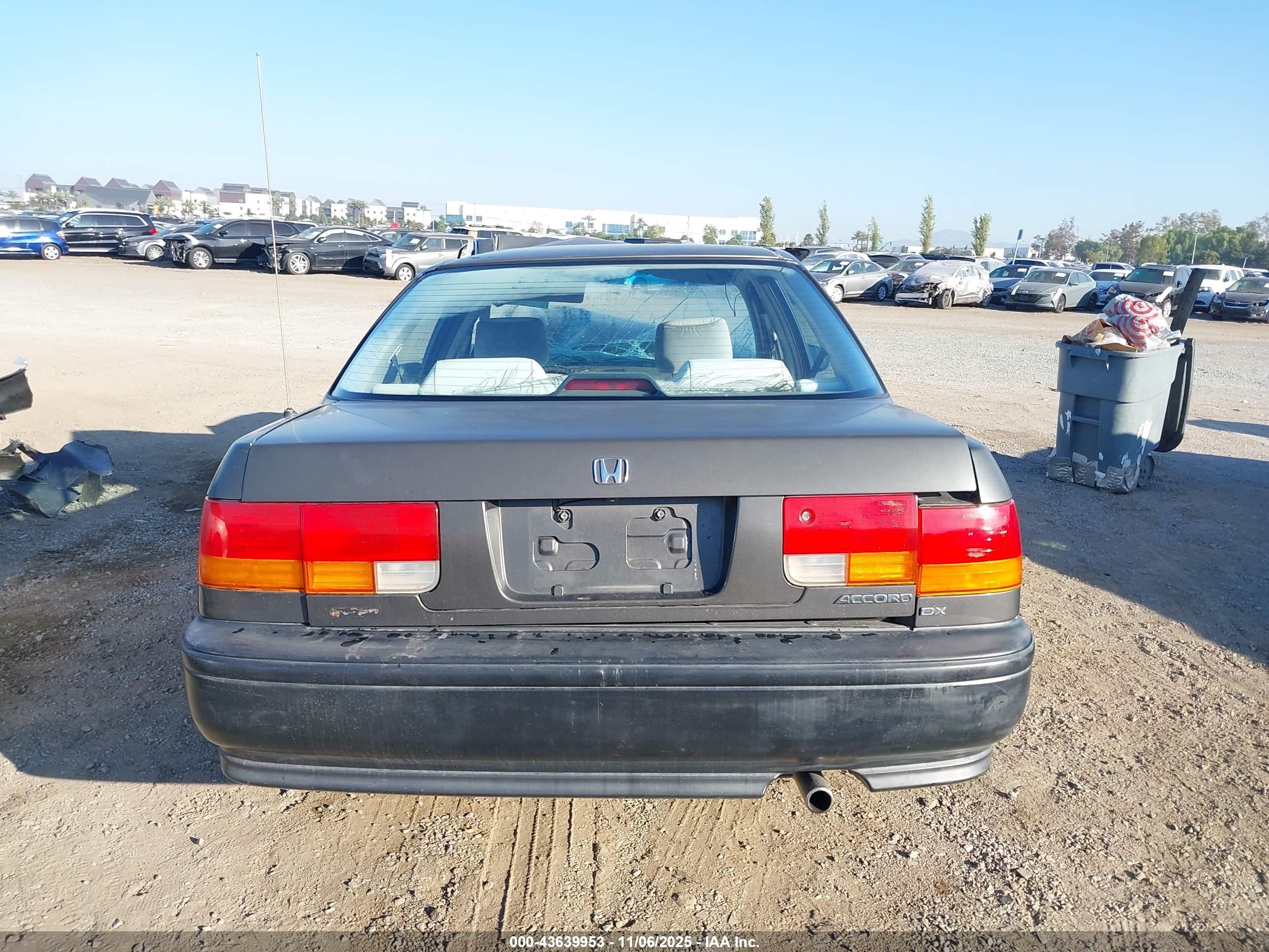 1992 Honda Accord Dx/lx Gray vin: JHMCB764XNC046496