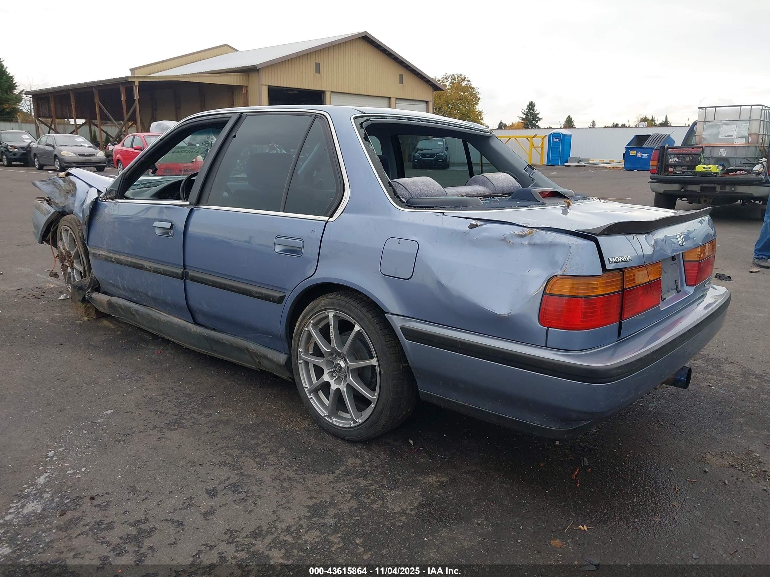 1990 Honda Accord Lx/ex Blue vin: JHMCB7651LC120085