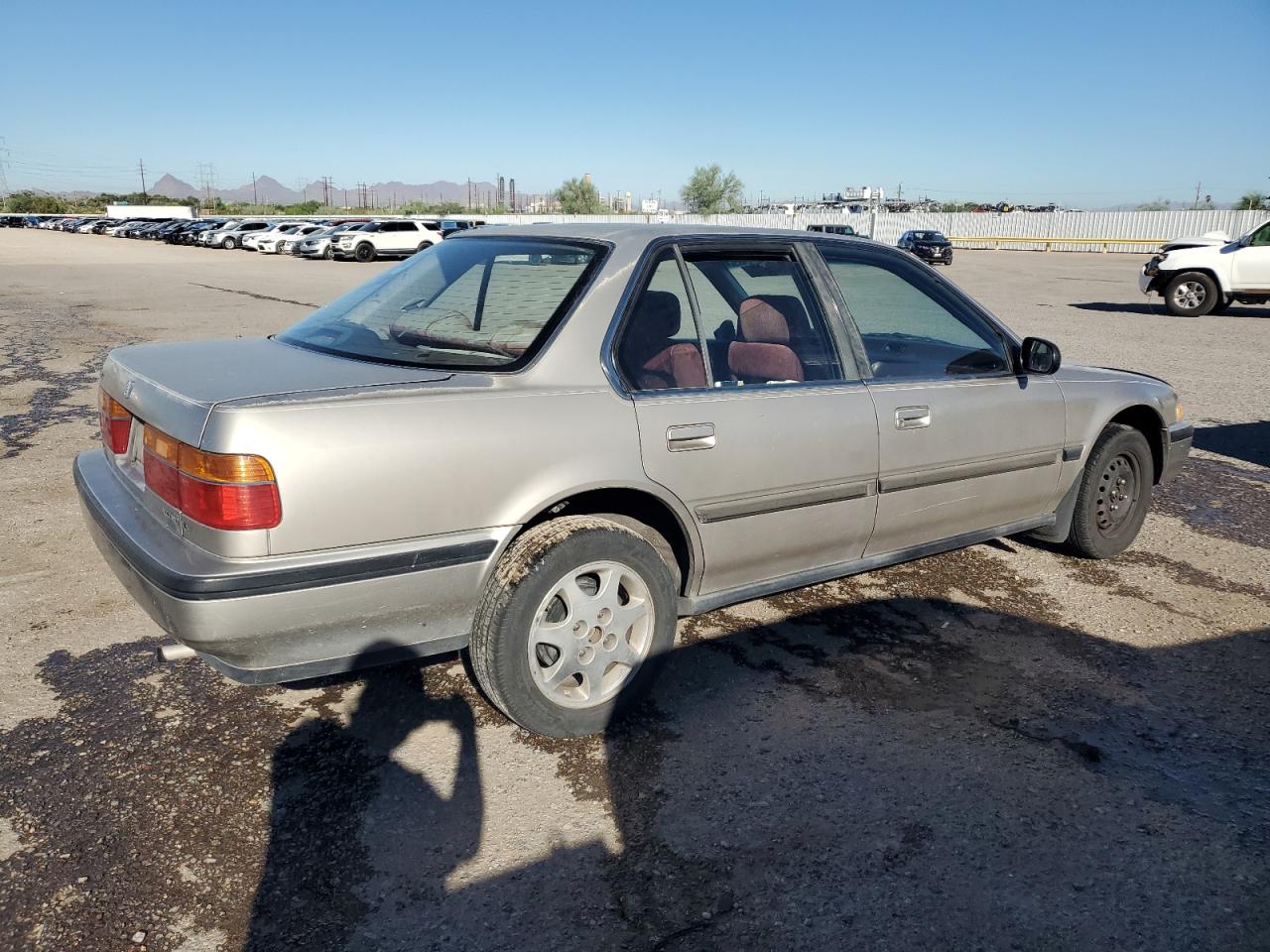 1990 Honda Accord Lx Silver vin: JHMCB7651LC129028