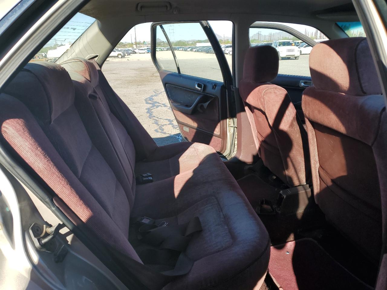 1990 Honda Accord Lx Silver vin: JHMCB7651LC129028
