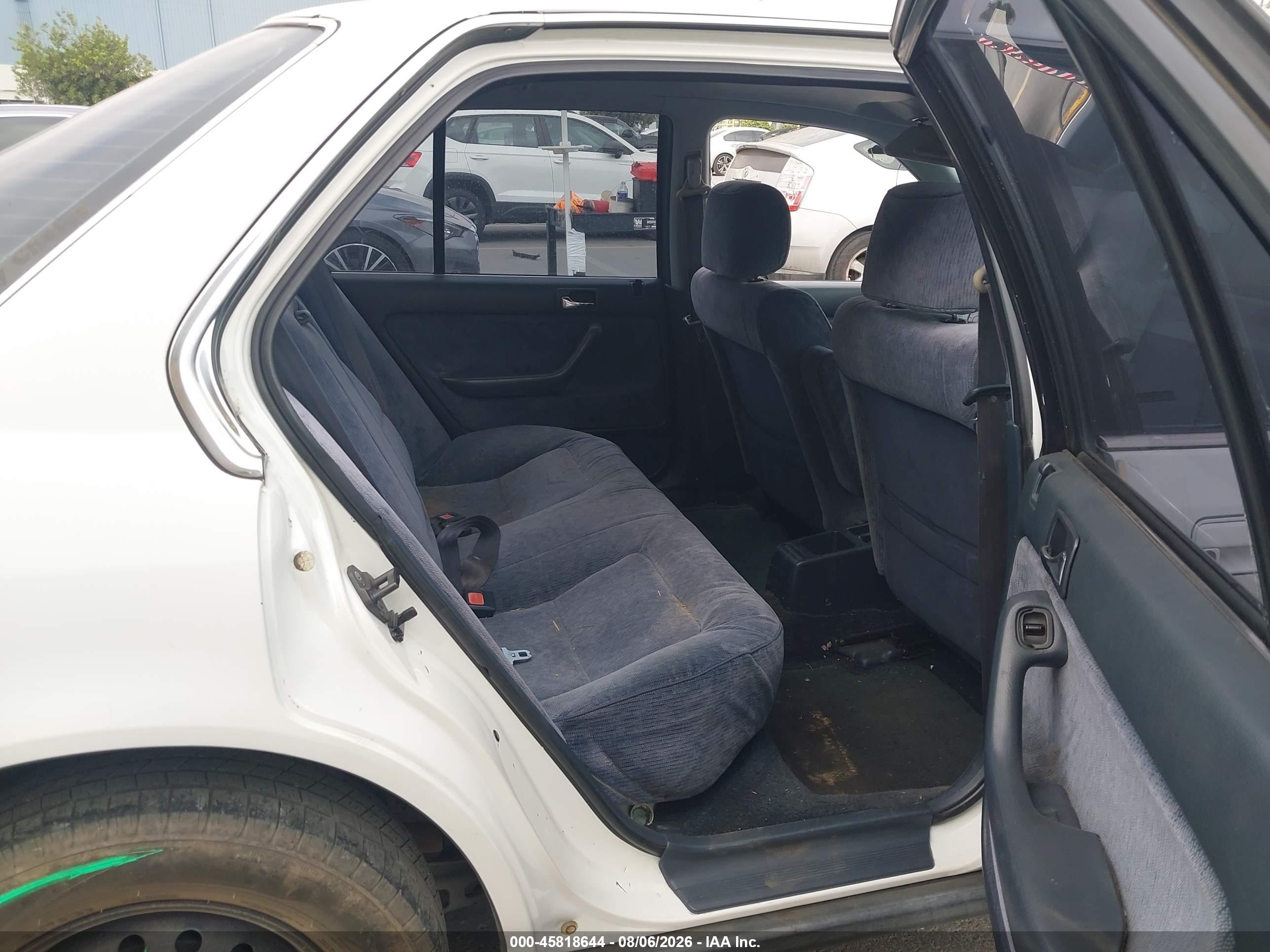 1992 Honda Accord Lx/ex White vin: JHMCB7652NC035095