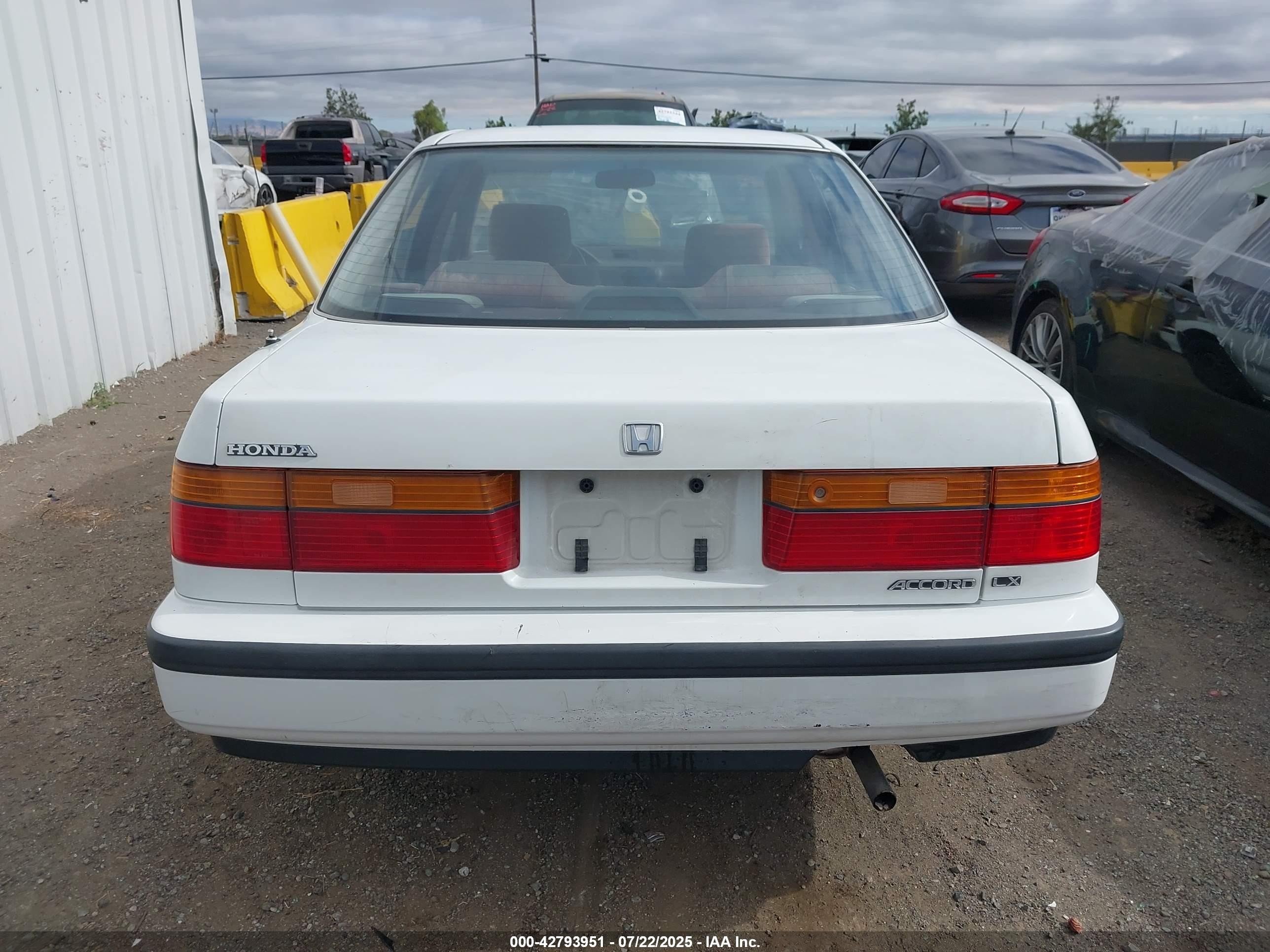 1990 Honda Accord Lx/ex Белый vin: JHMCB7657LC024042