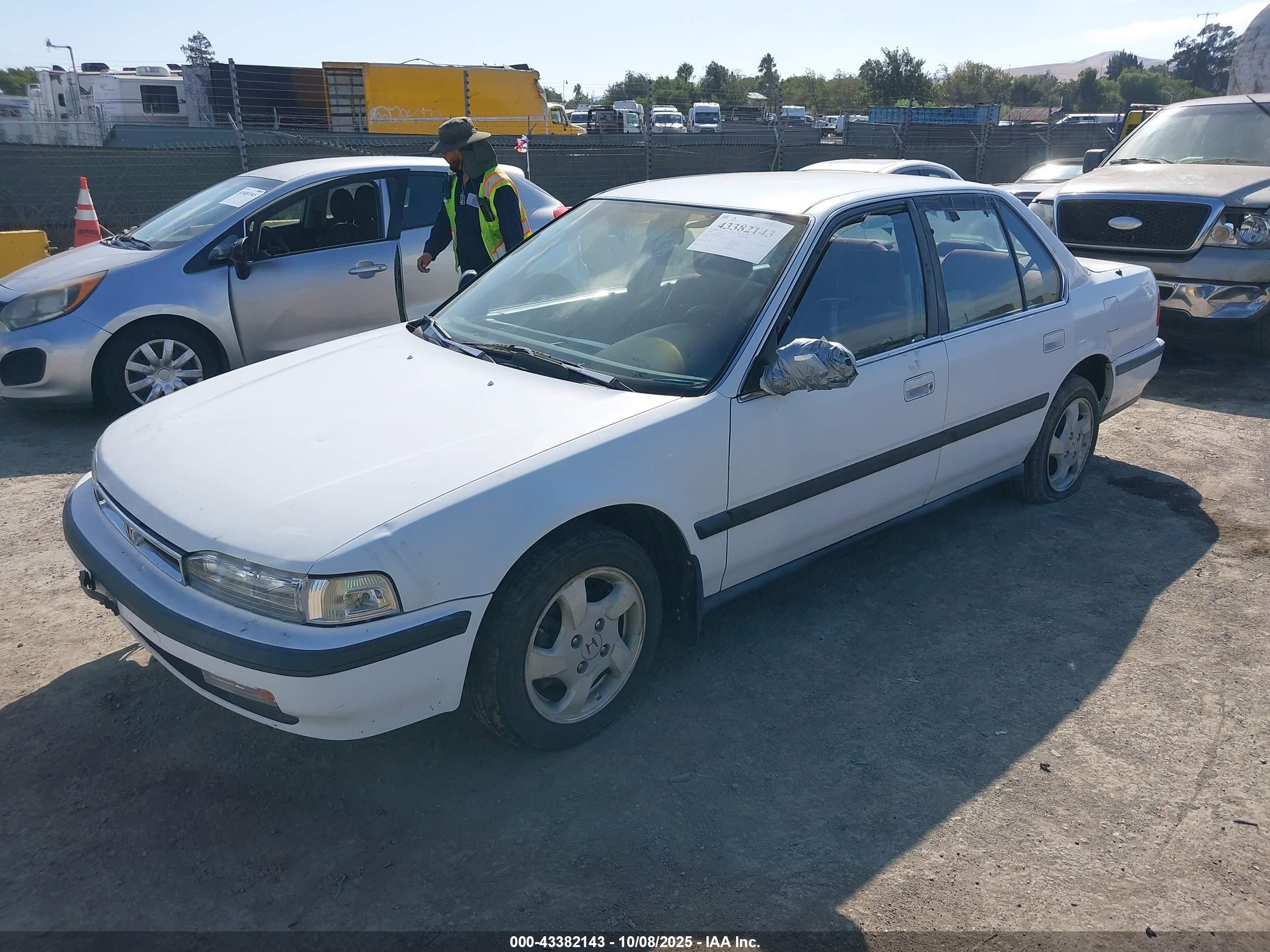 1990 Honda Accord Lx/ex White vin: JHMCB7659LC103387