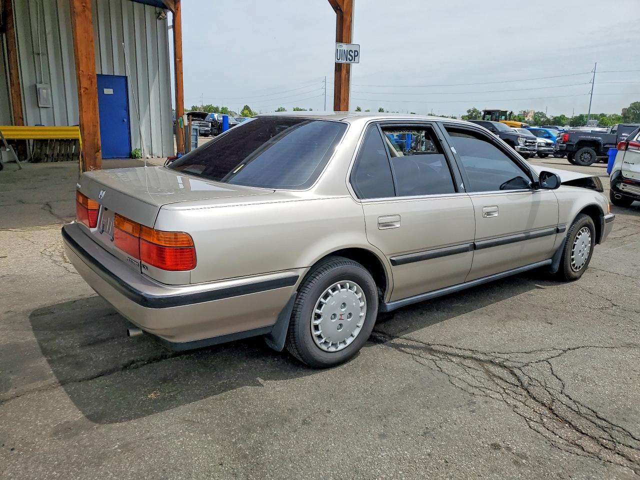 1990 Honda Accord Lx Silver vin: JHMCB765XLC051106