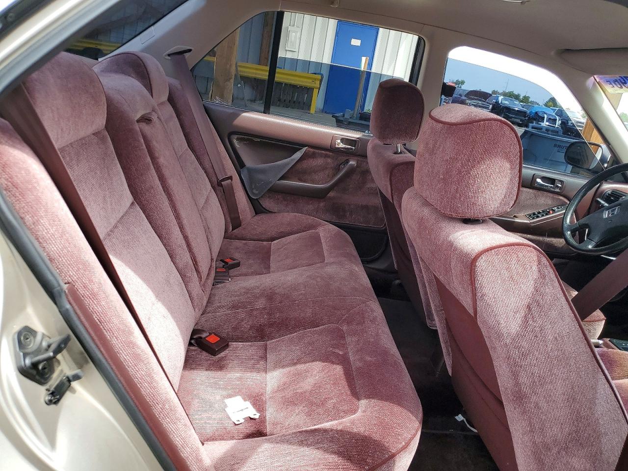 1990 Honda Accord Lx Silver vin: JHMCB765XLC051106