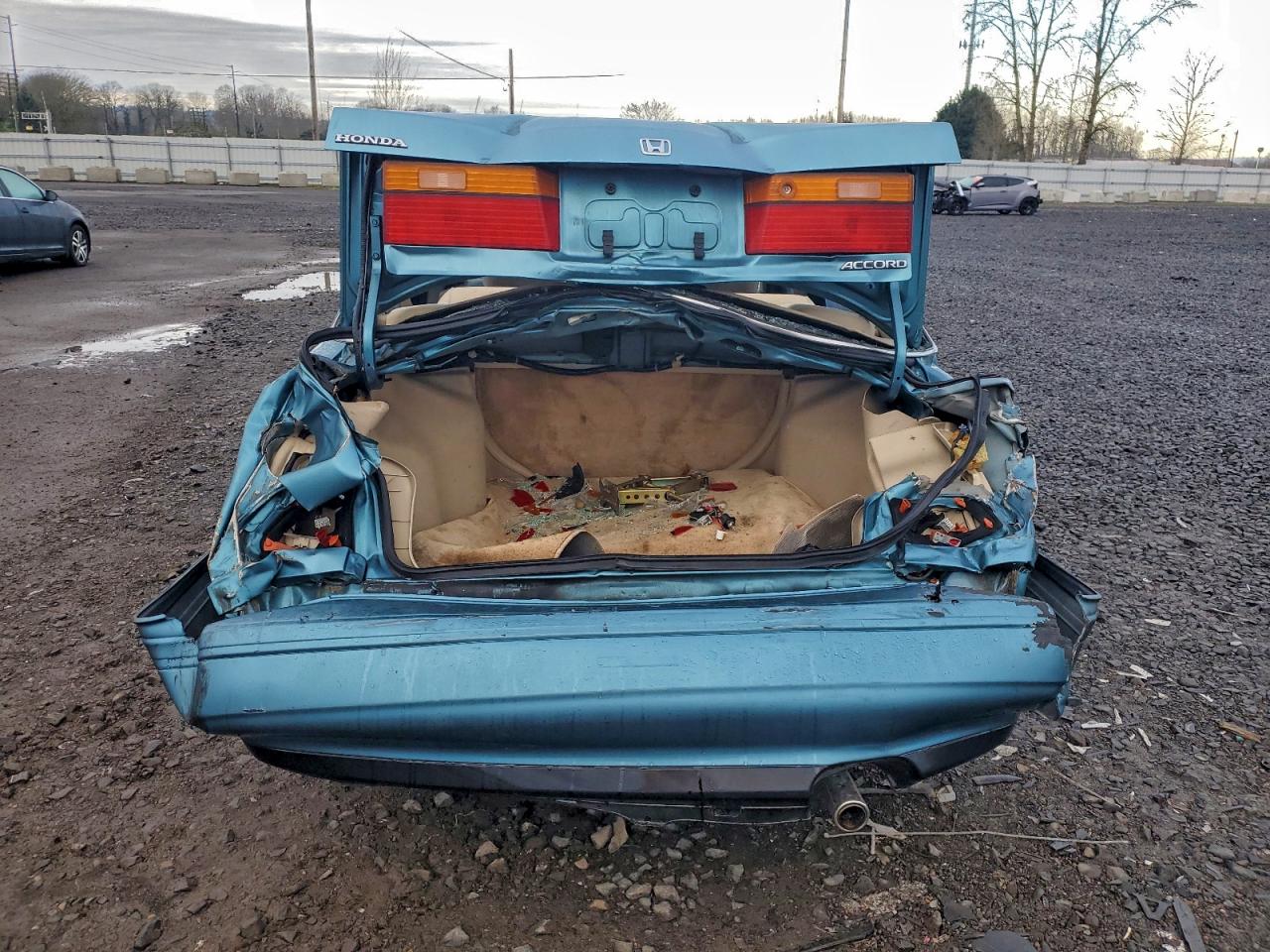1990 Honda Accord Ex Blue vin: JHMCB7665LC062460