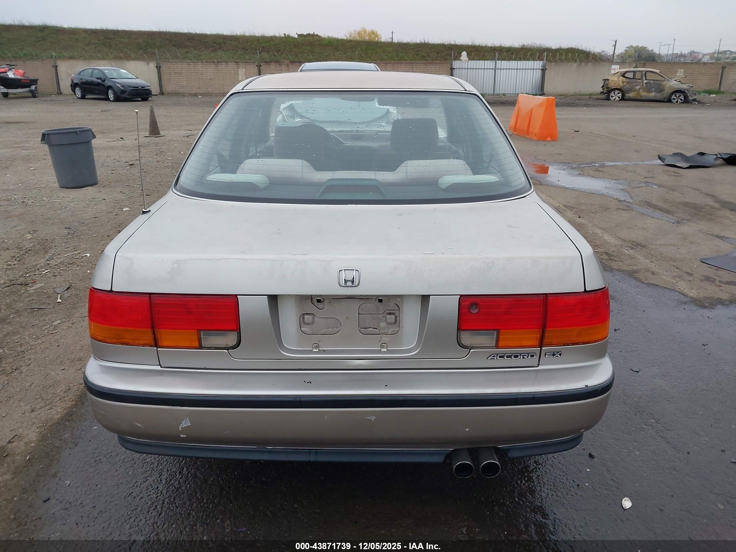 1993 Honda Accord Ex Tan vin: JHMCB7674PC001017