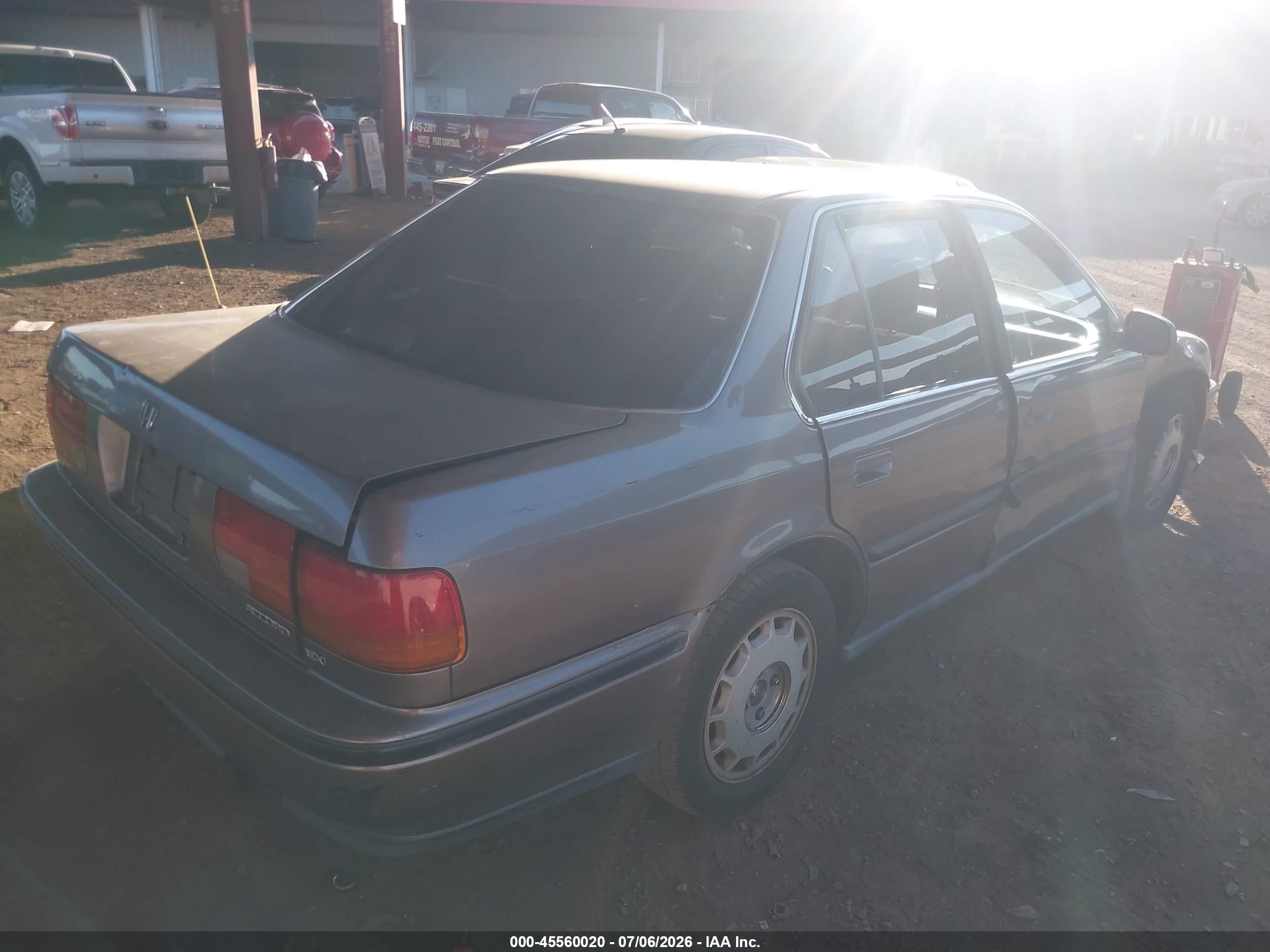 1993 Honda Accord Ex Коричневый vin: JHMCB7678PC006303