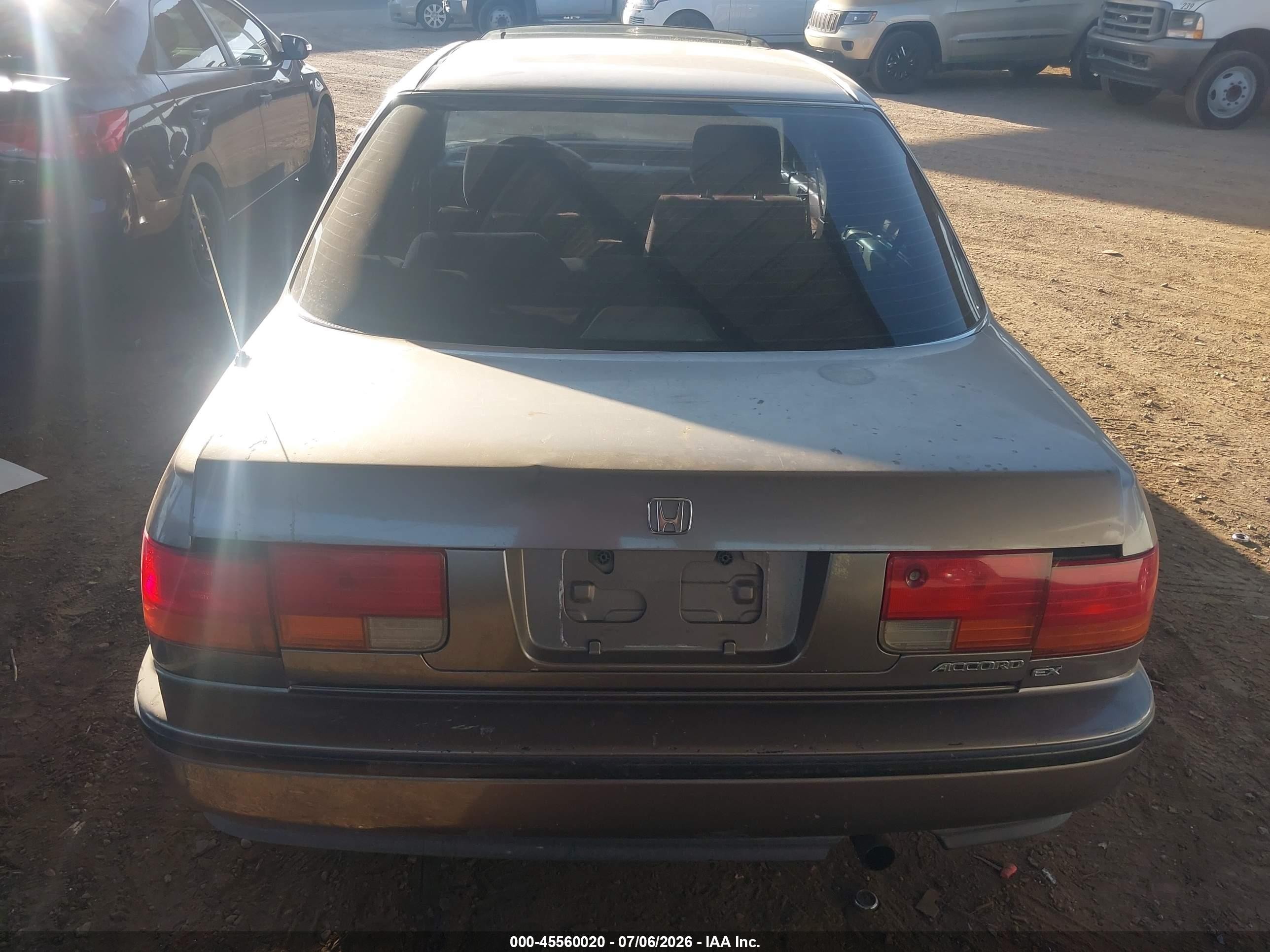1993 Honda Accord Ex Коричневый vin: JHMCB7678PC006303