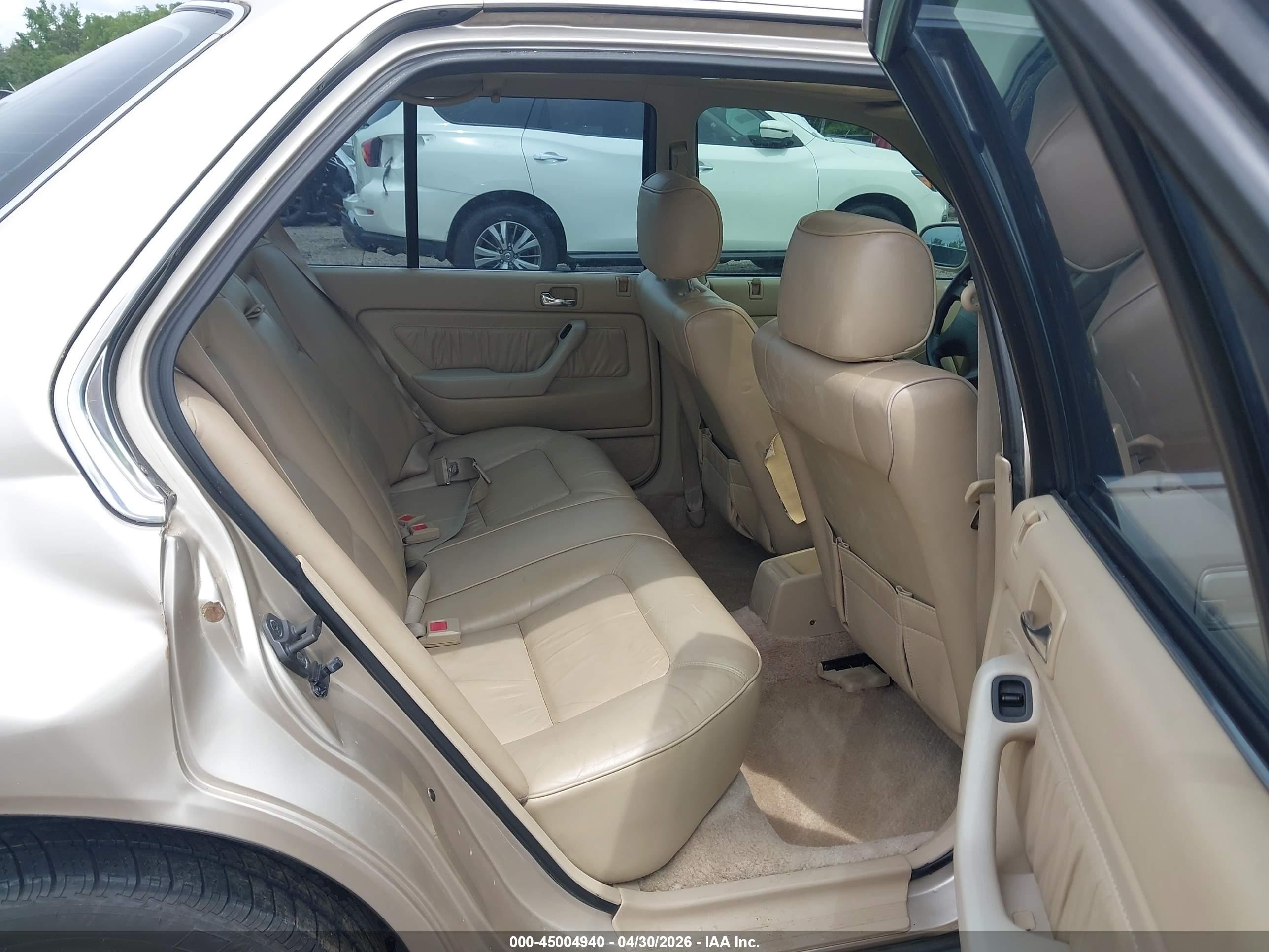 1993 Honda Accord Se Cream vin: JHMCB7687PC047269