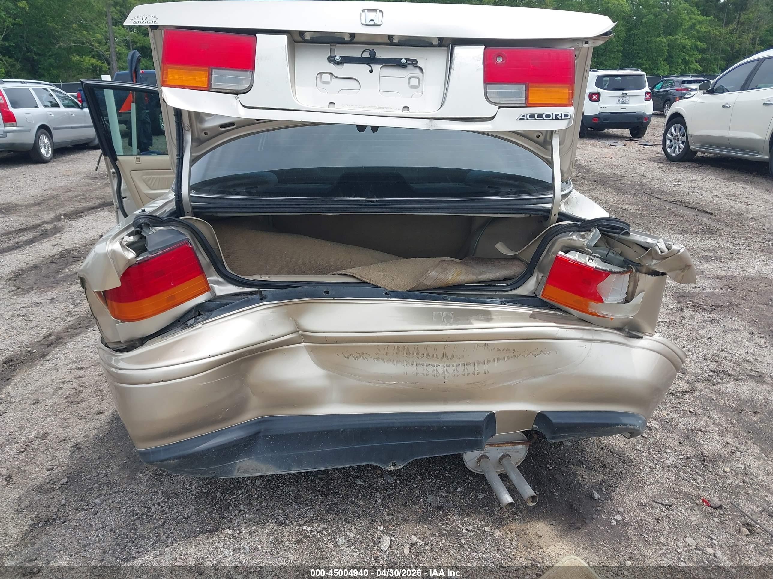 1993 Honda Accord Se Cream vin: JHMCB7687PC047269