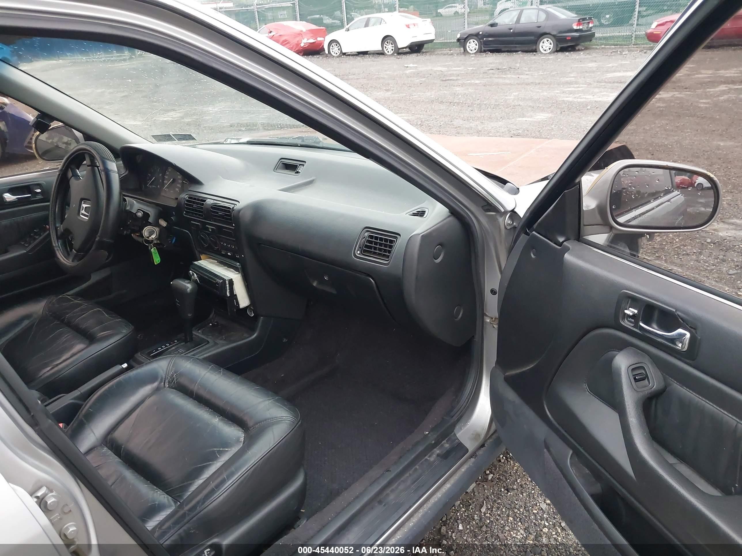 1991 Honda Accord Se Silver vin: JHMCB7688MC059829