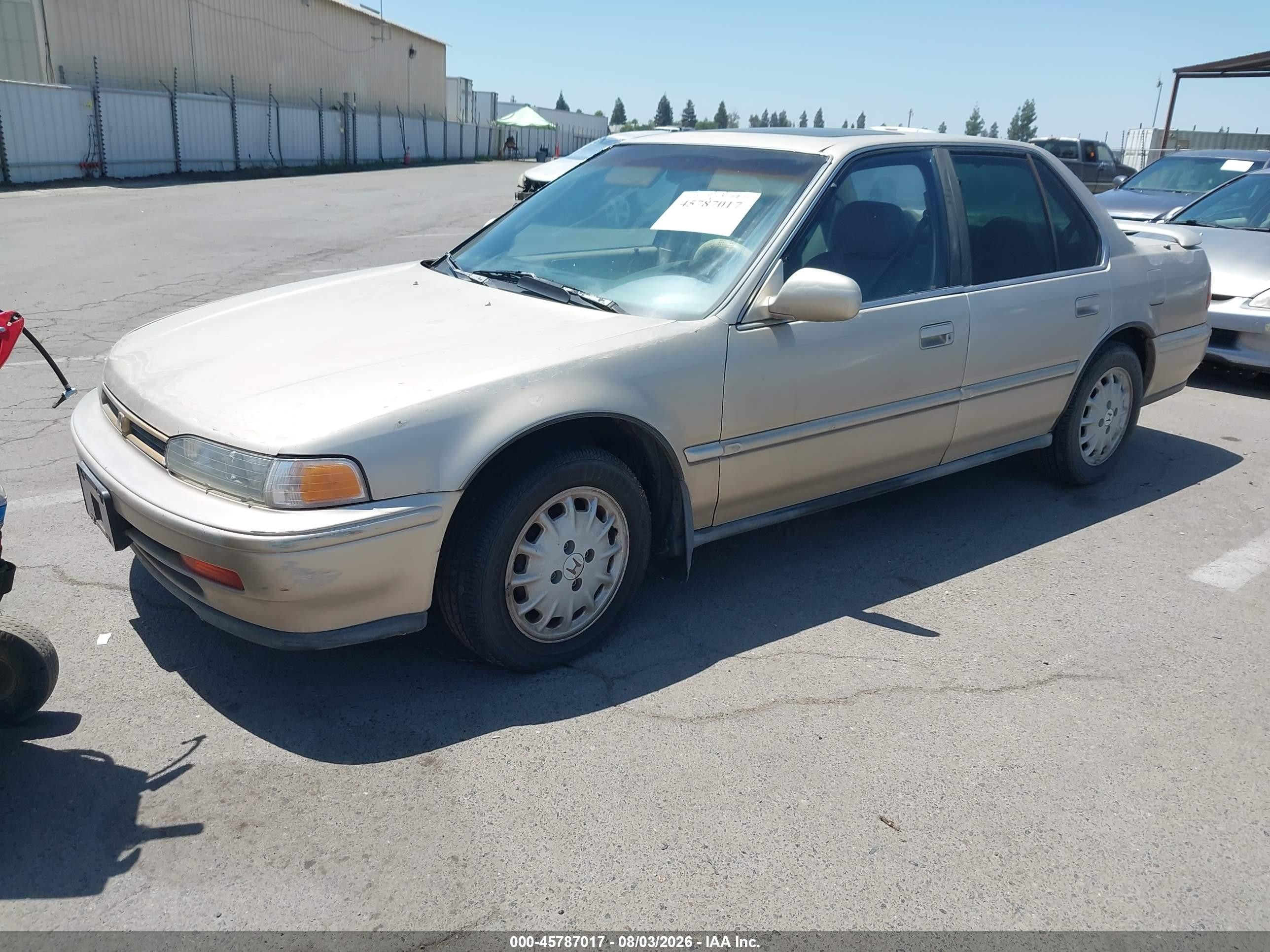 1993 Honda Accord Se Золотой vin: JHMCB7688PC032215