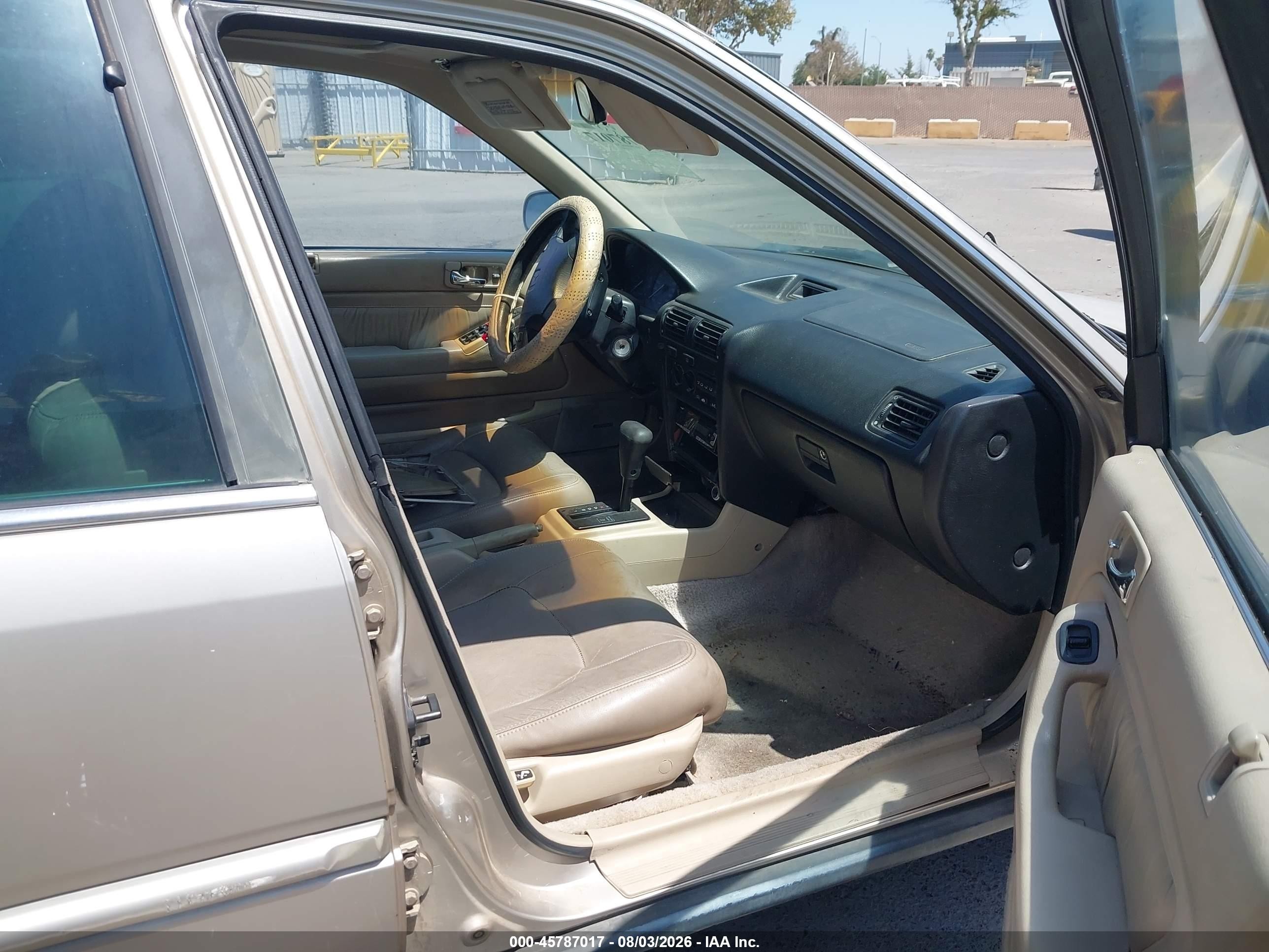 1993 Honda Accord Se Золотой vin: JHMCB7688PC032215