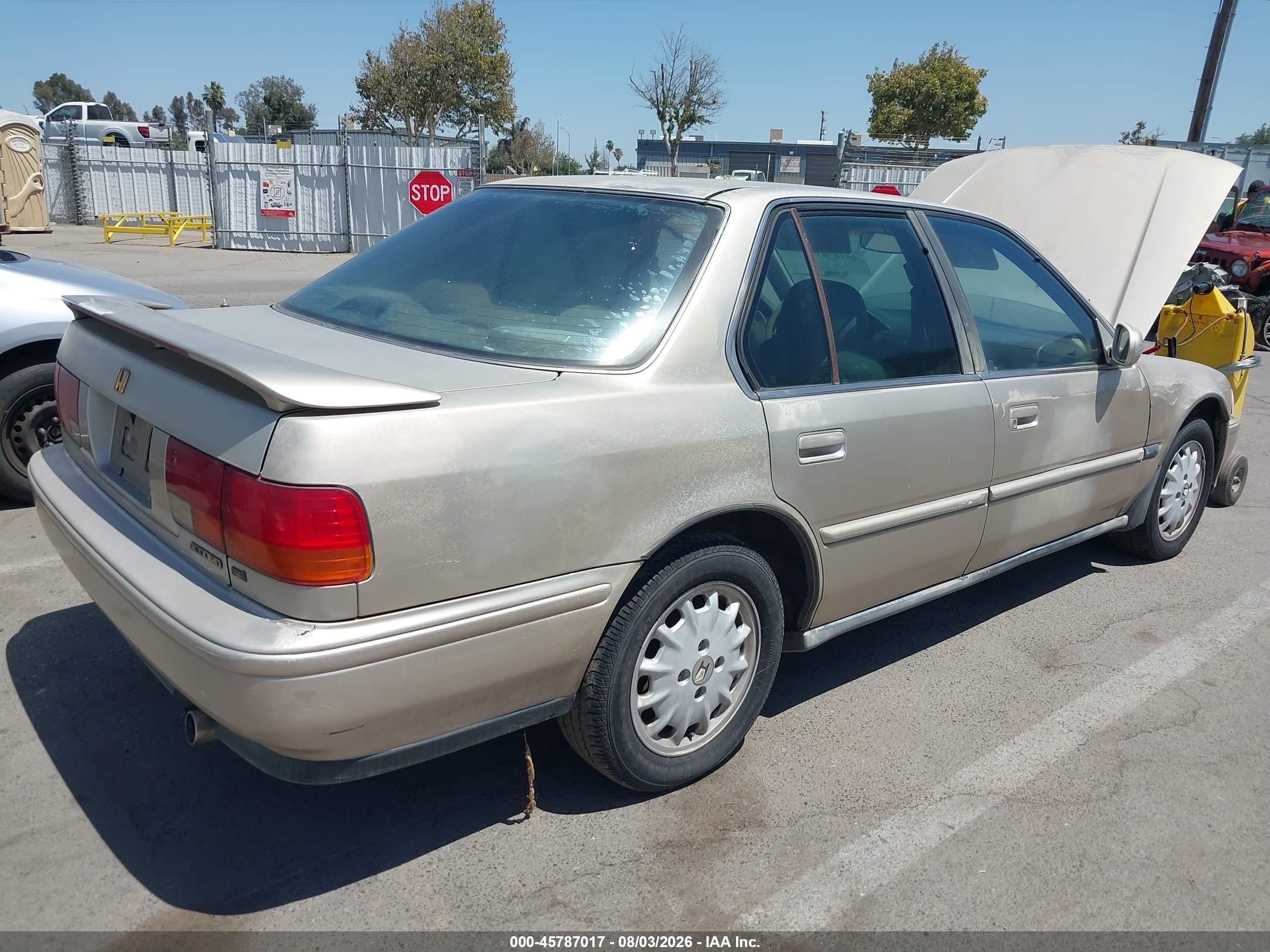 1993 Honda Accord Se Золотой vin: JHMCB7688PC032215