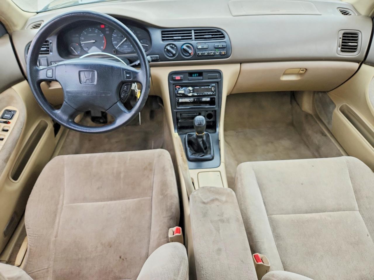 1994 Honda Accord Lx Beige vin: JHMCD5530RC046231