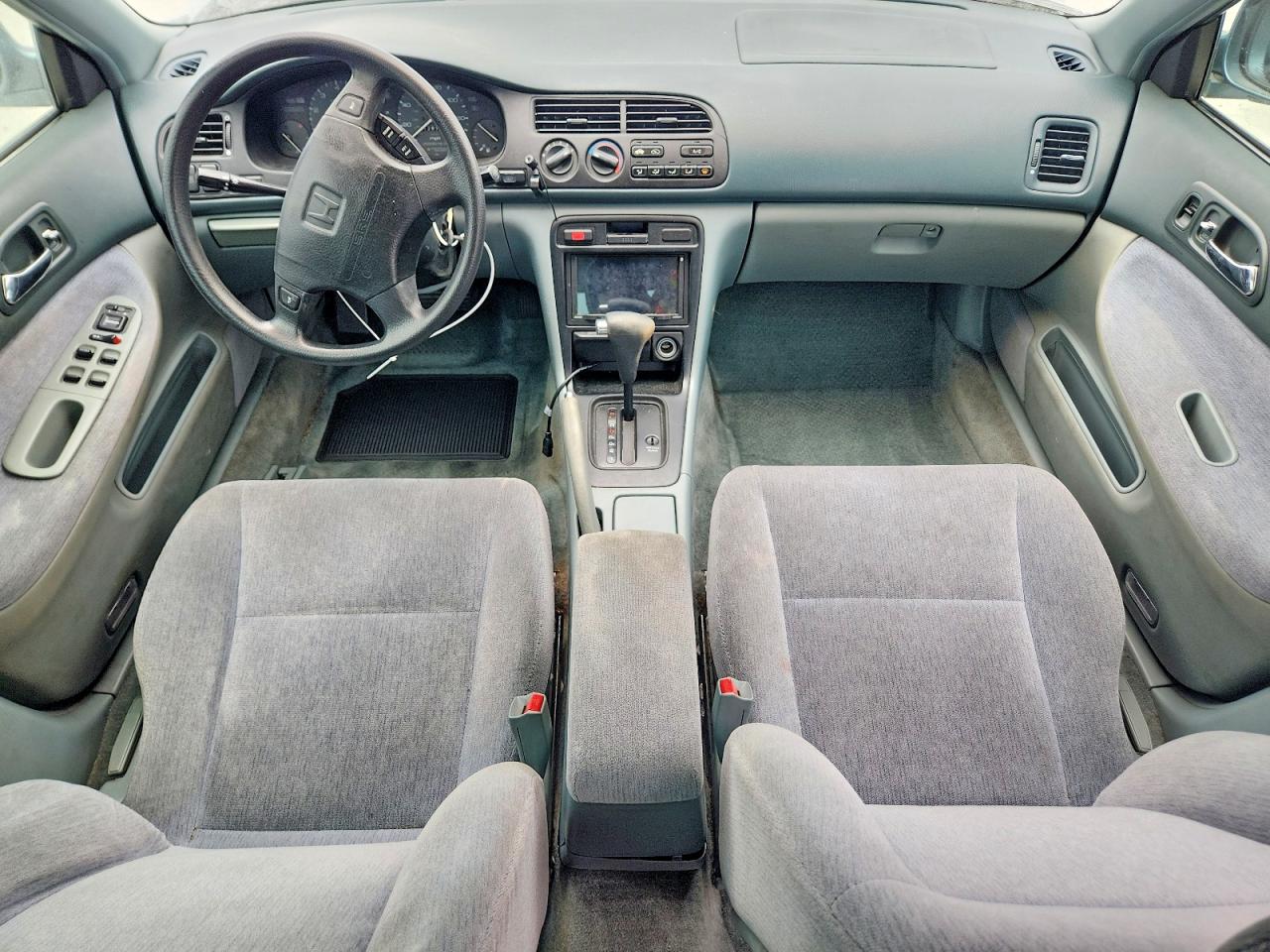 1994 Honda Accord Lx Silver vin: JHMCD5638RC104651