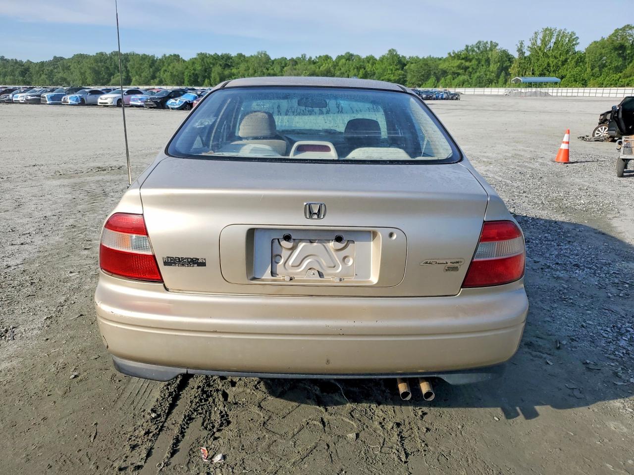 1995 Honda Accord Ex Gold vin: JHMCD5652SC003807