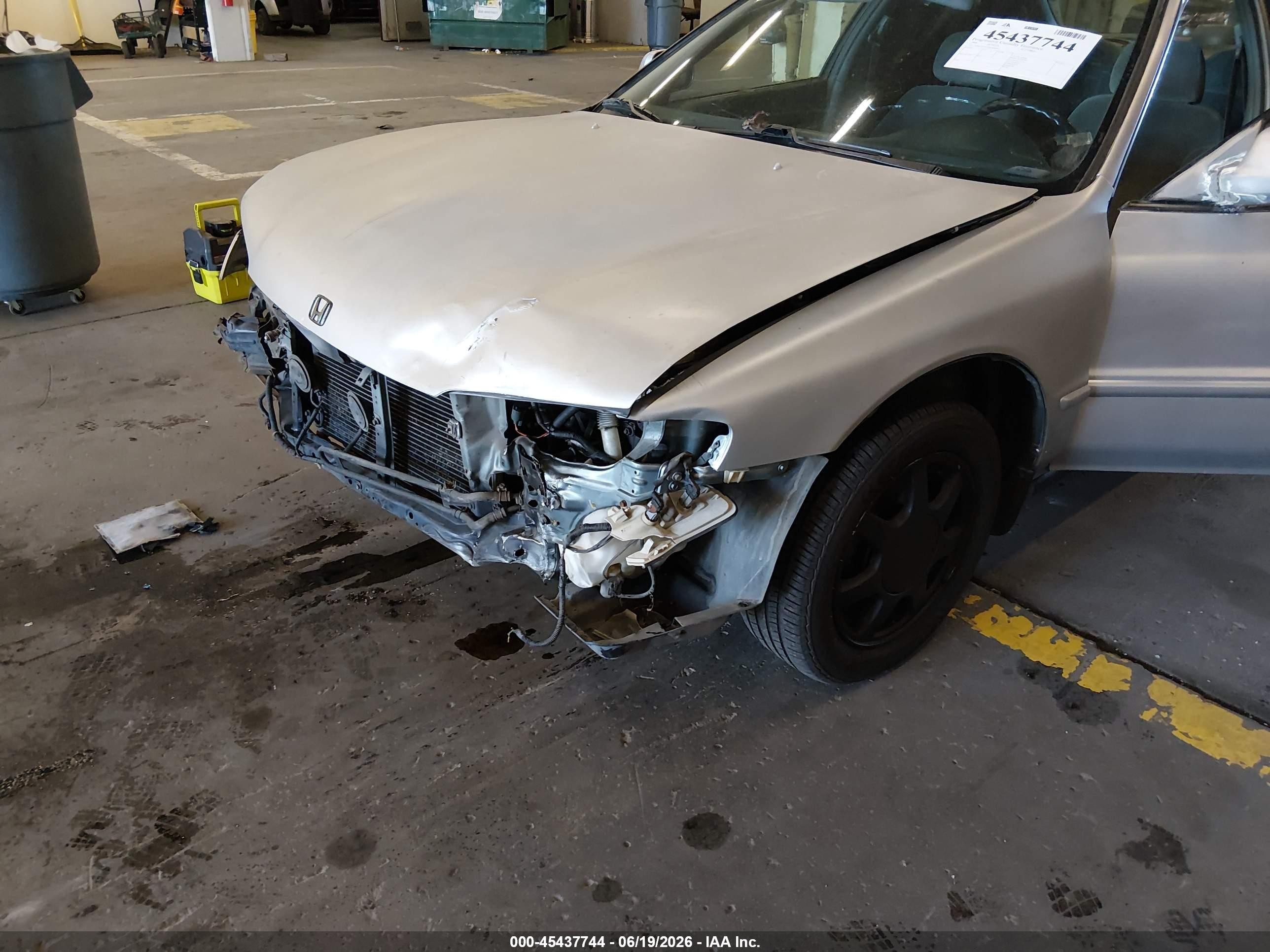 1994 Honda Accord Ex Silver vin: JHMCD565XRC094691