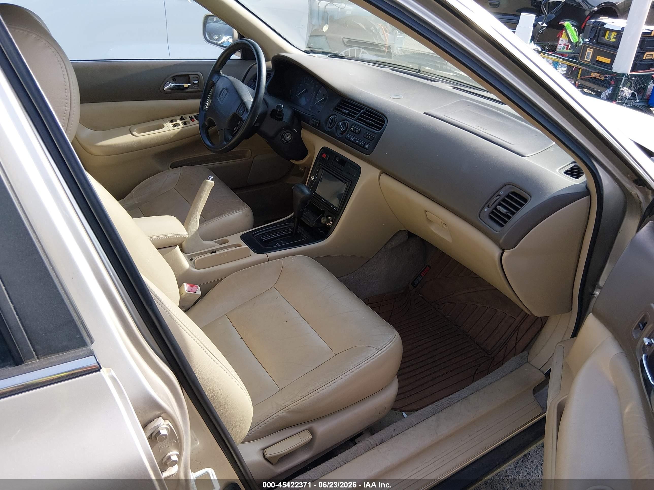 1995 Honda Accord Ex Gold vin: JHMCD5662SC053714