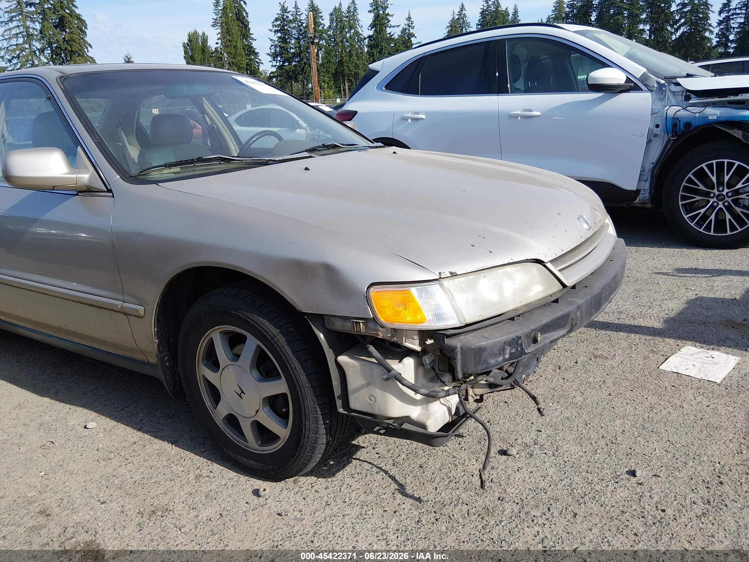 1995 Honda Accord Ex Gold vin: JHMCD5662SC053714