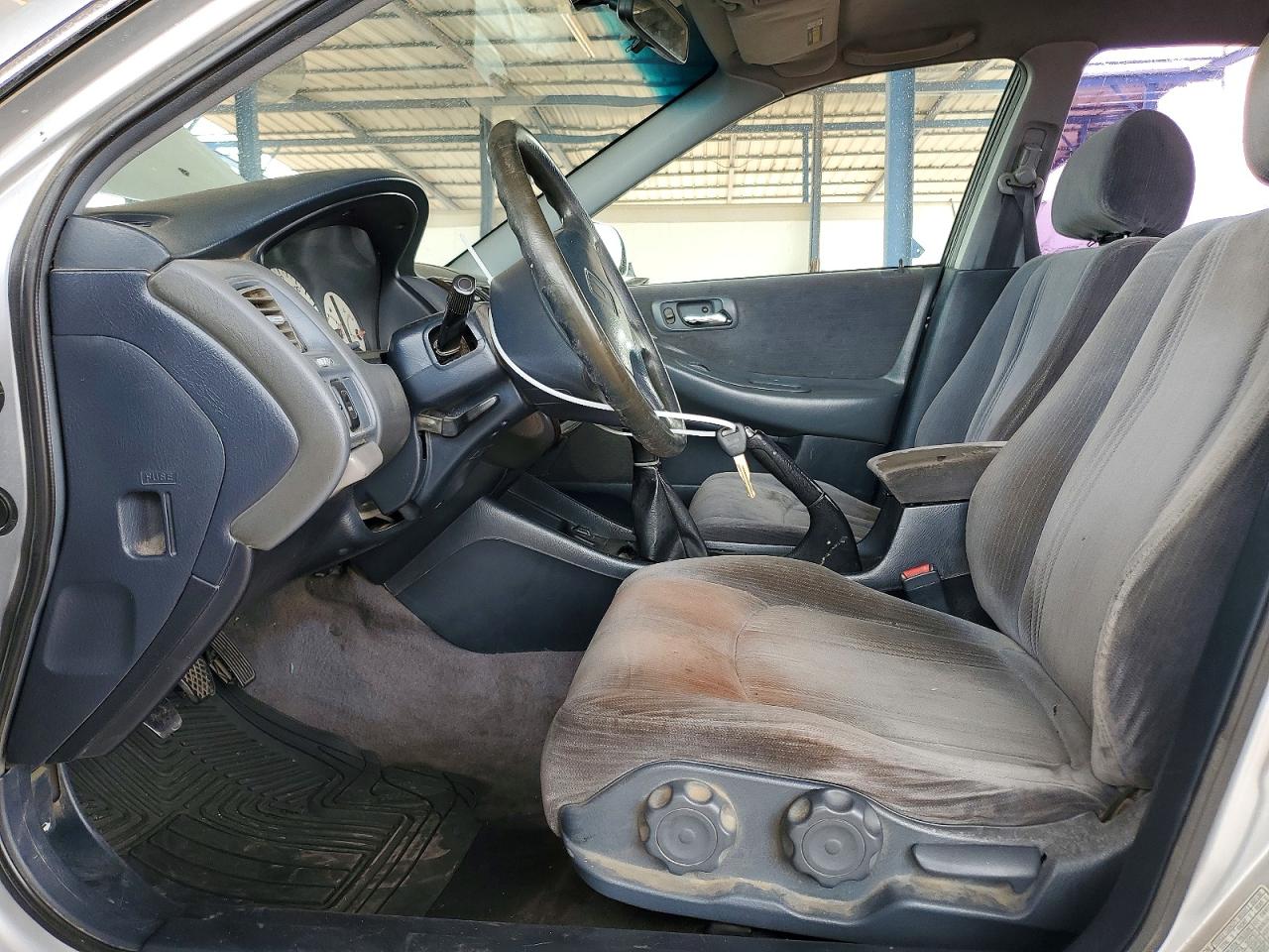 1999 Honda Accord Lx Серебряный vin: JHMCG5540XC033850