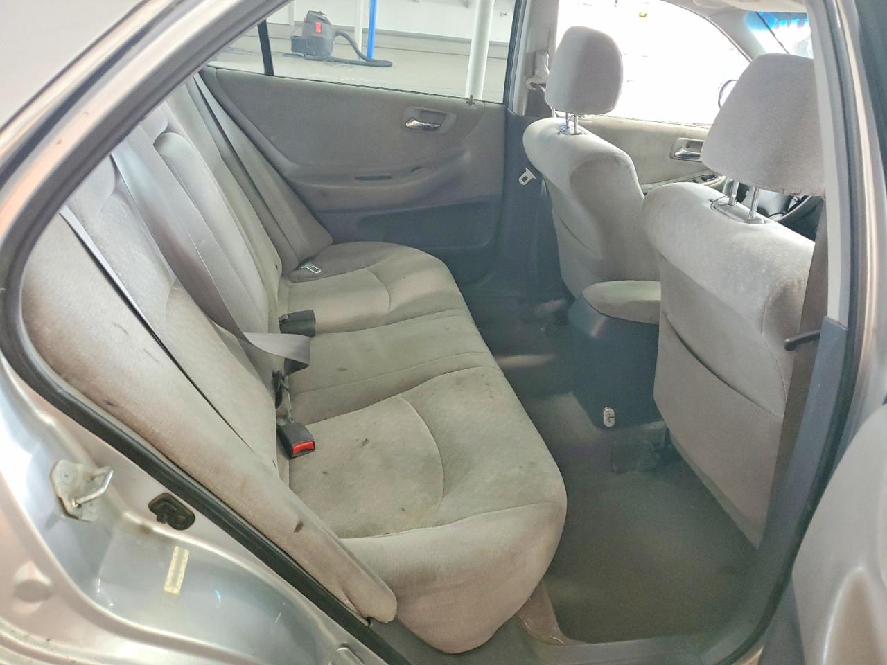 2001 Honda Accord Silver vin: JHMCG55481C002305