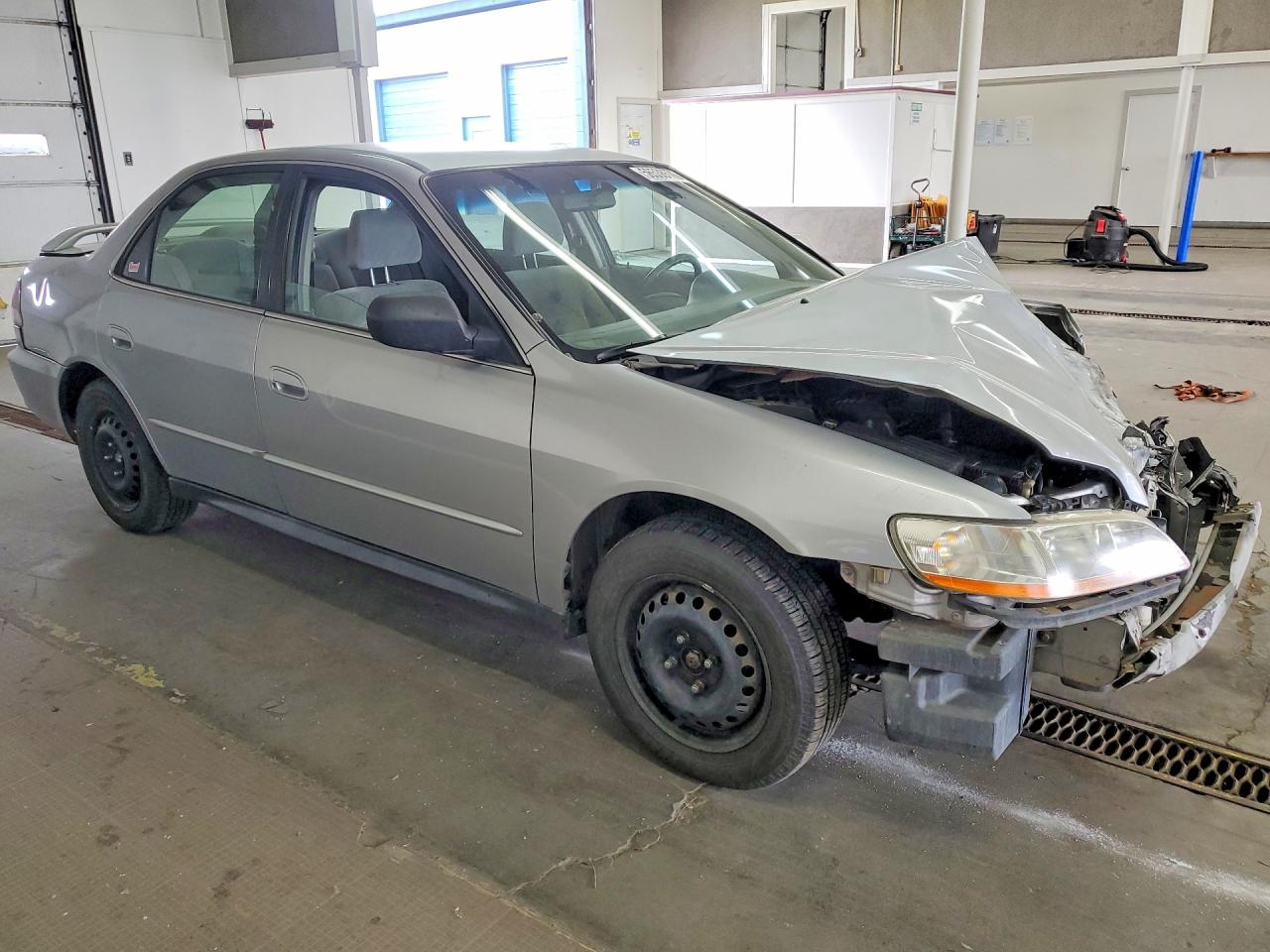 2001 Honda Accord Silver vin: JHMCG55481C002305