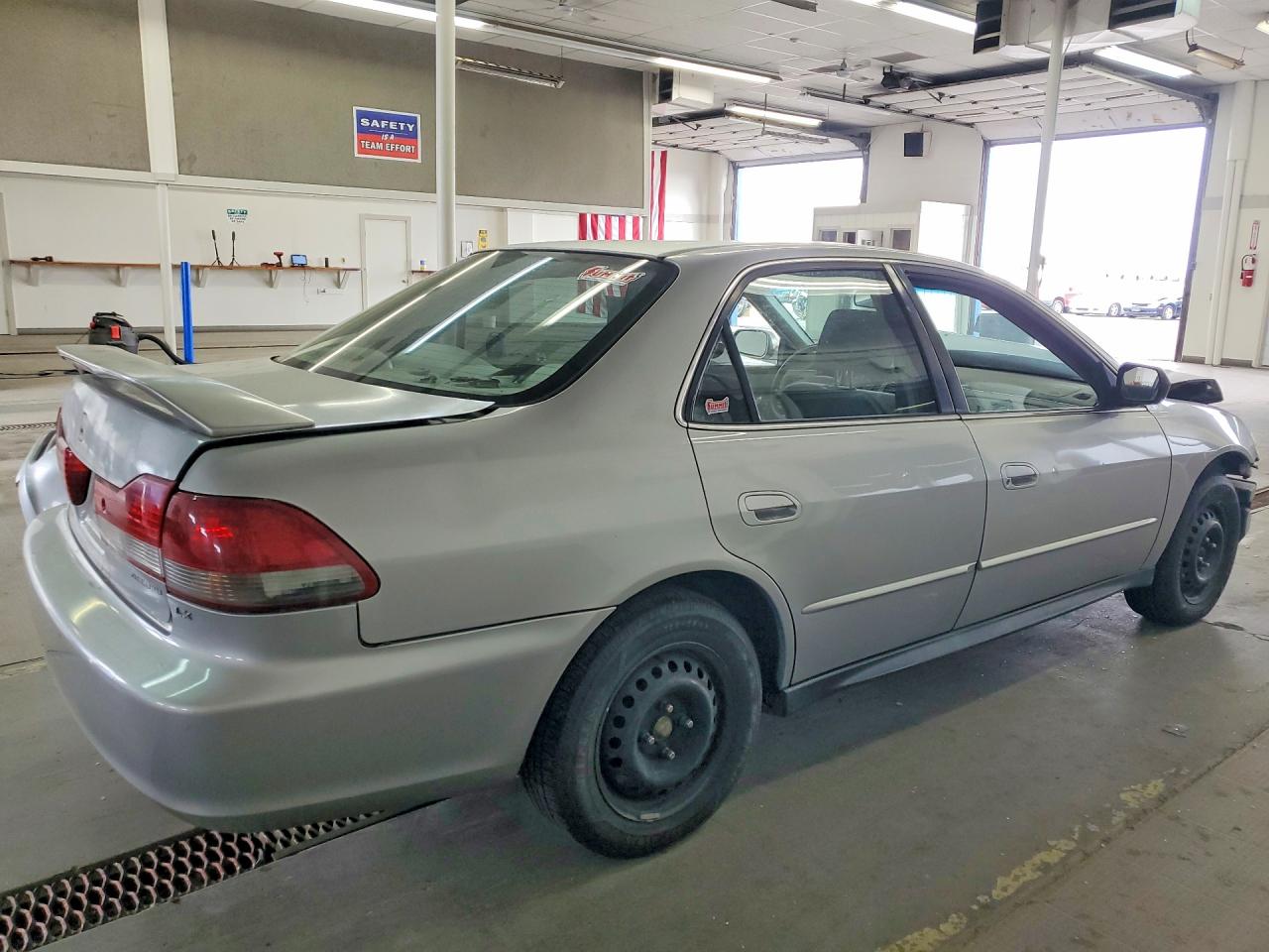 2001 Honda Accord Silver vin: JHMCG55481C002305