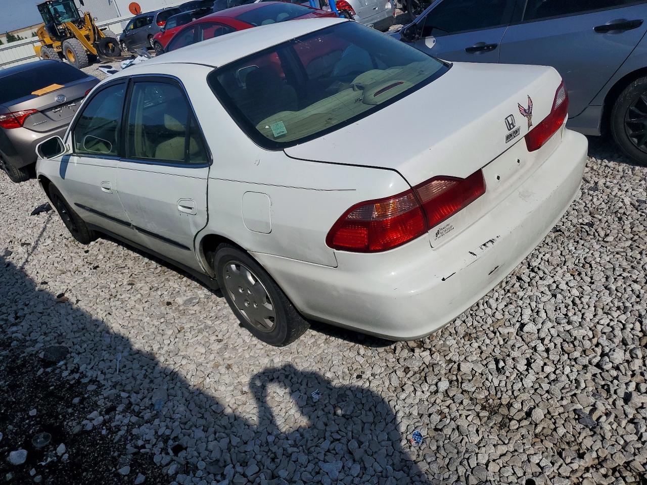 2000 Honda Accord Lx White vin: JHMCG5640YC040393
