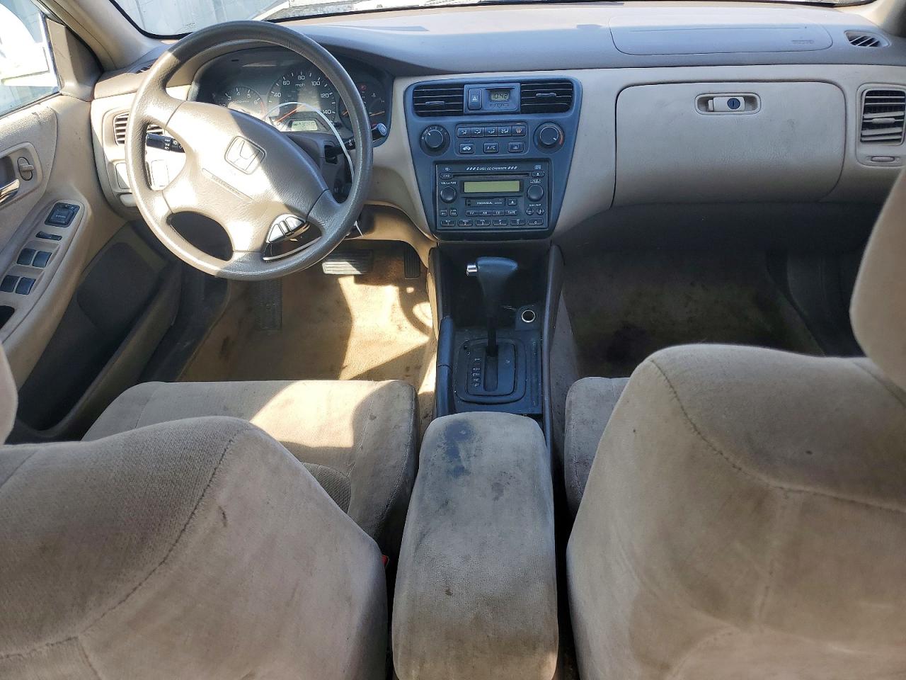 2000 Honda Accord Lx White vin: JHMCG5640YC040393
