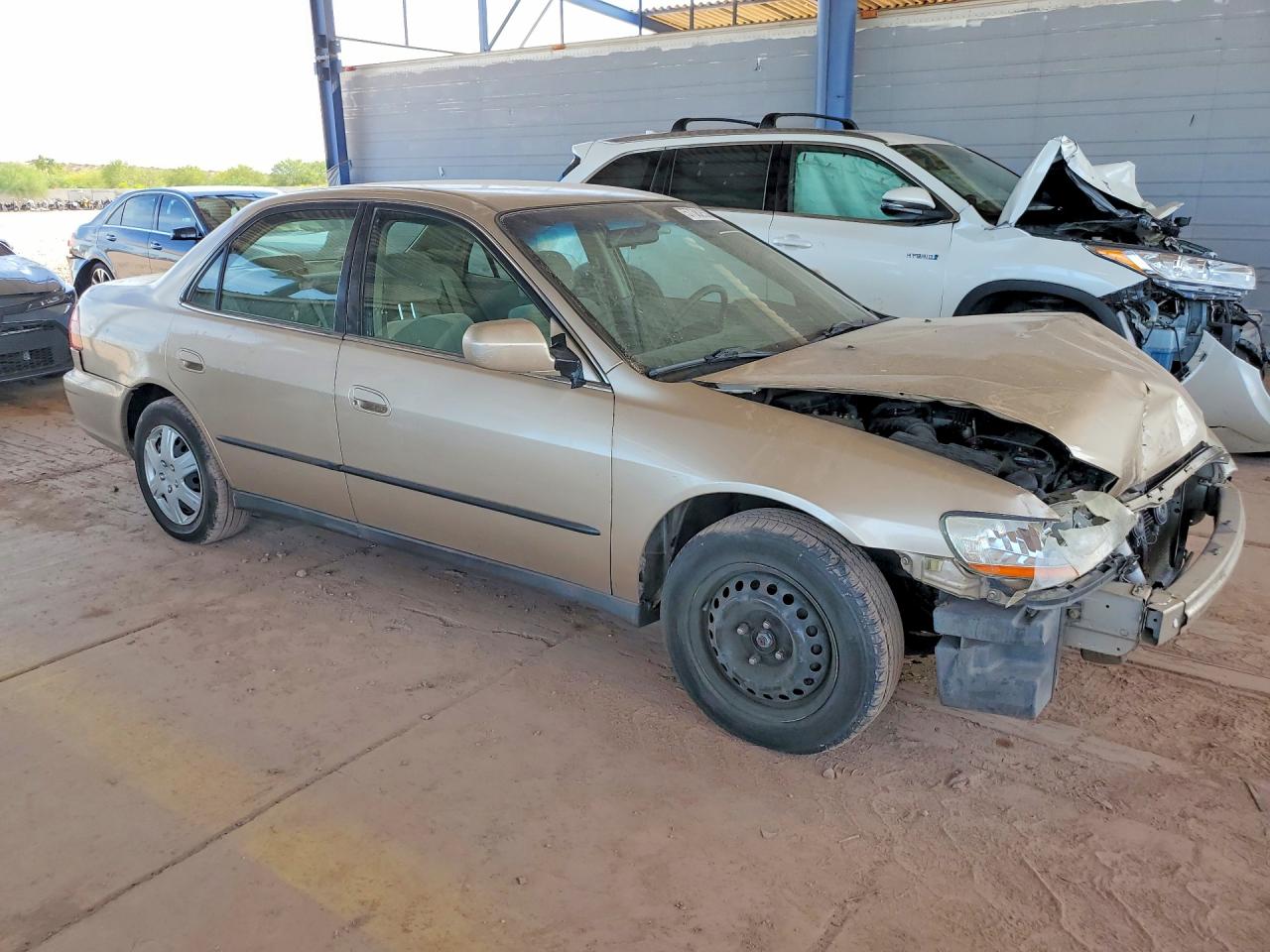 2000 Honda Accord Lx Gold vin: JHMCG5641YC002302