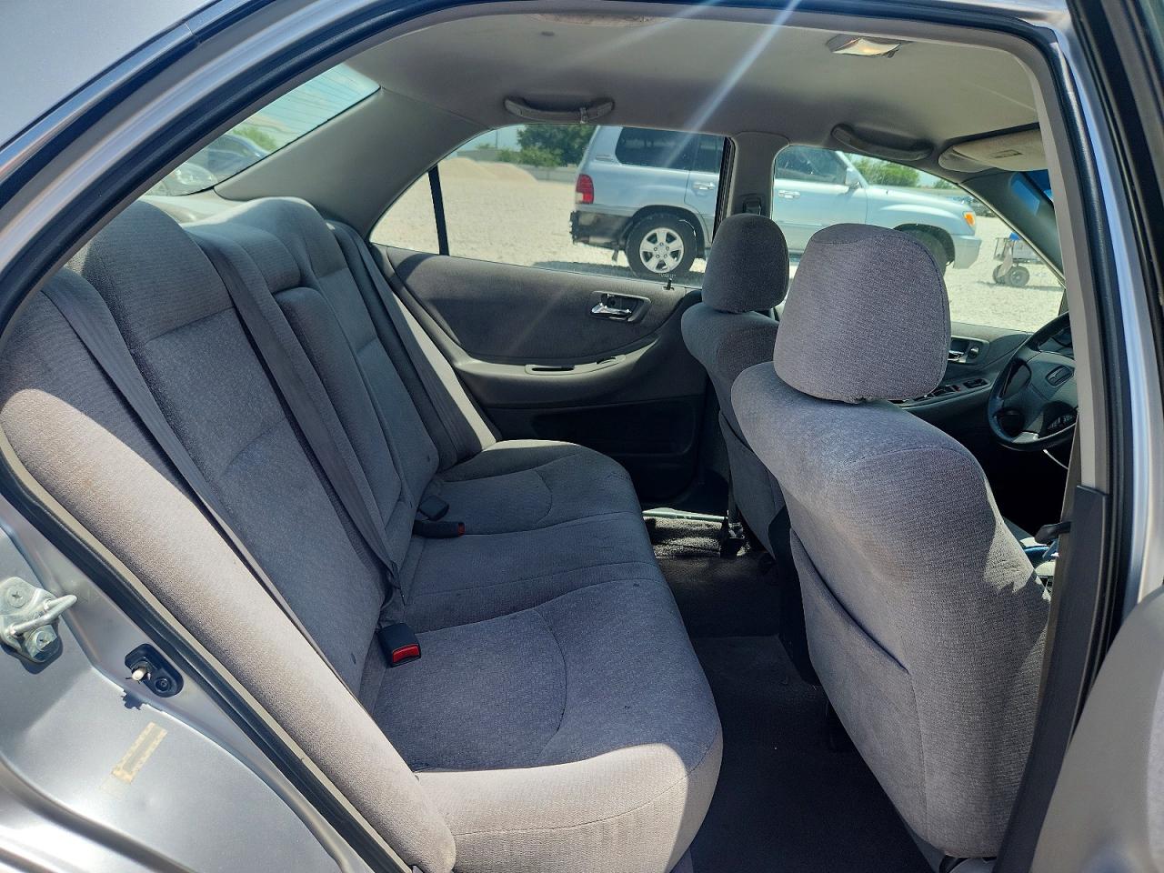 2001 Honda Accord Lx Silver vin: JHMCG56421C011256