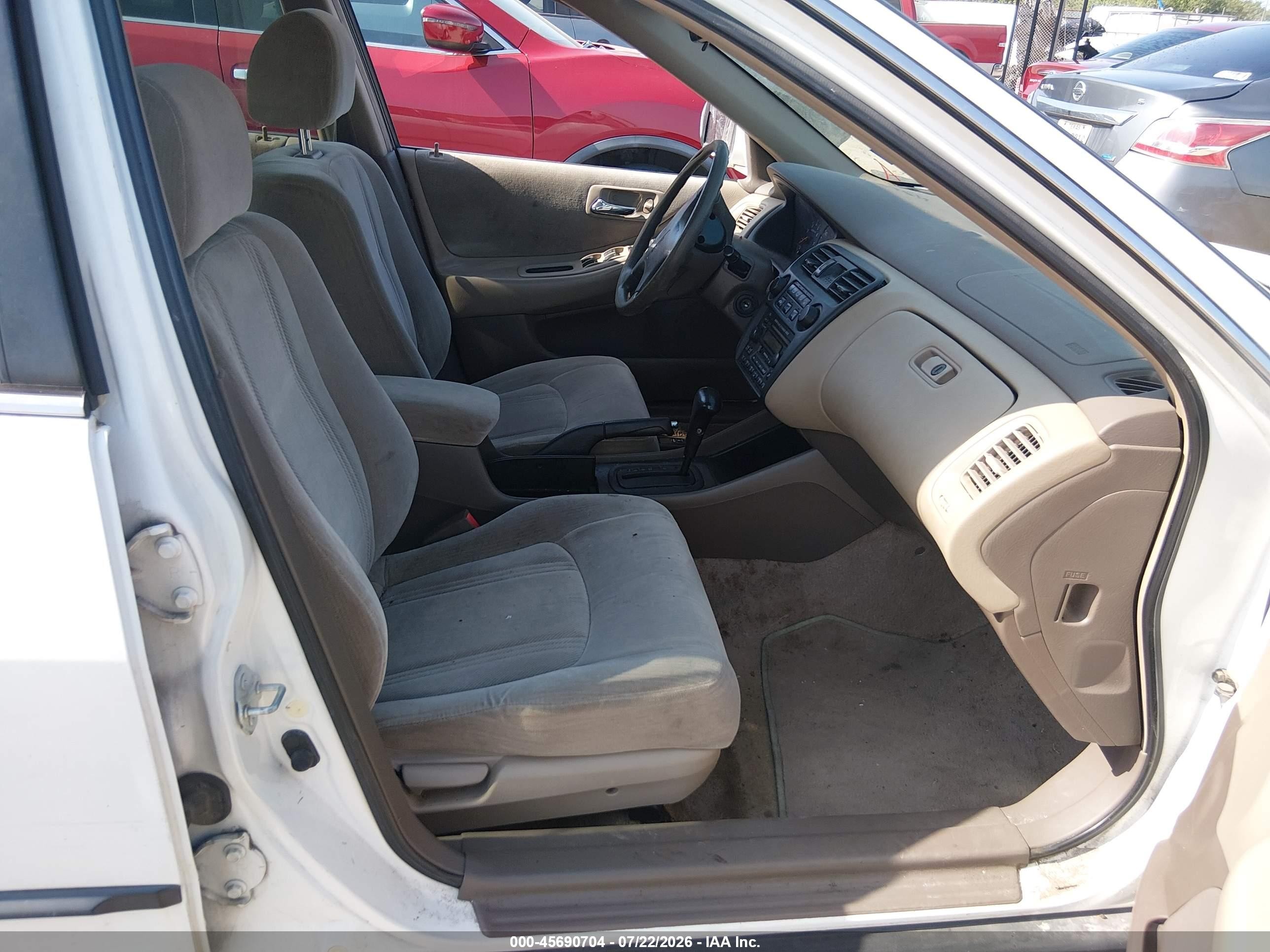 1999 Honda Accord Lx White vin: JHMCG5646XC007512