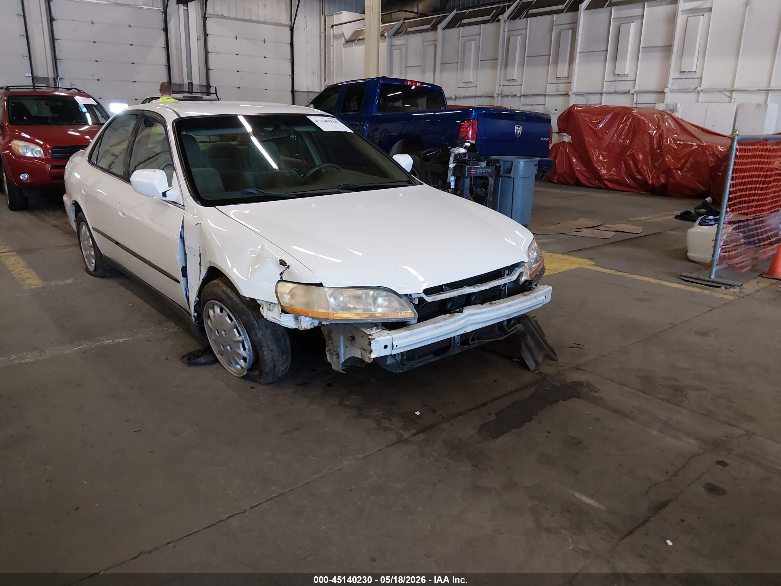 1999 Honda Accord Lx White vin: JHMCG5647XC003534
