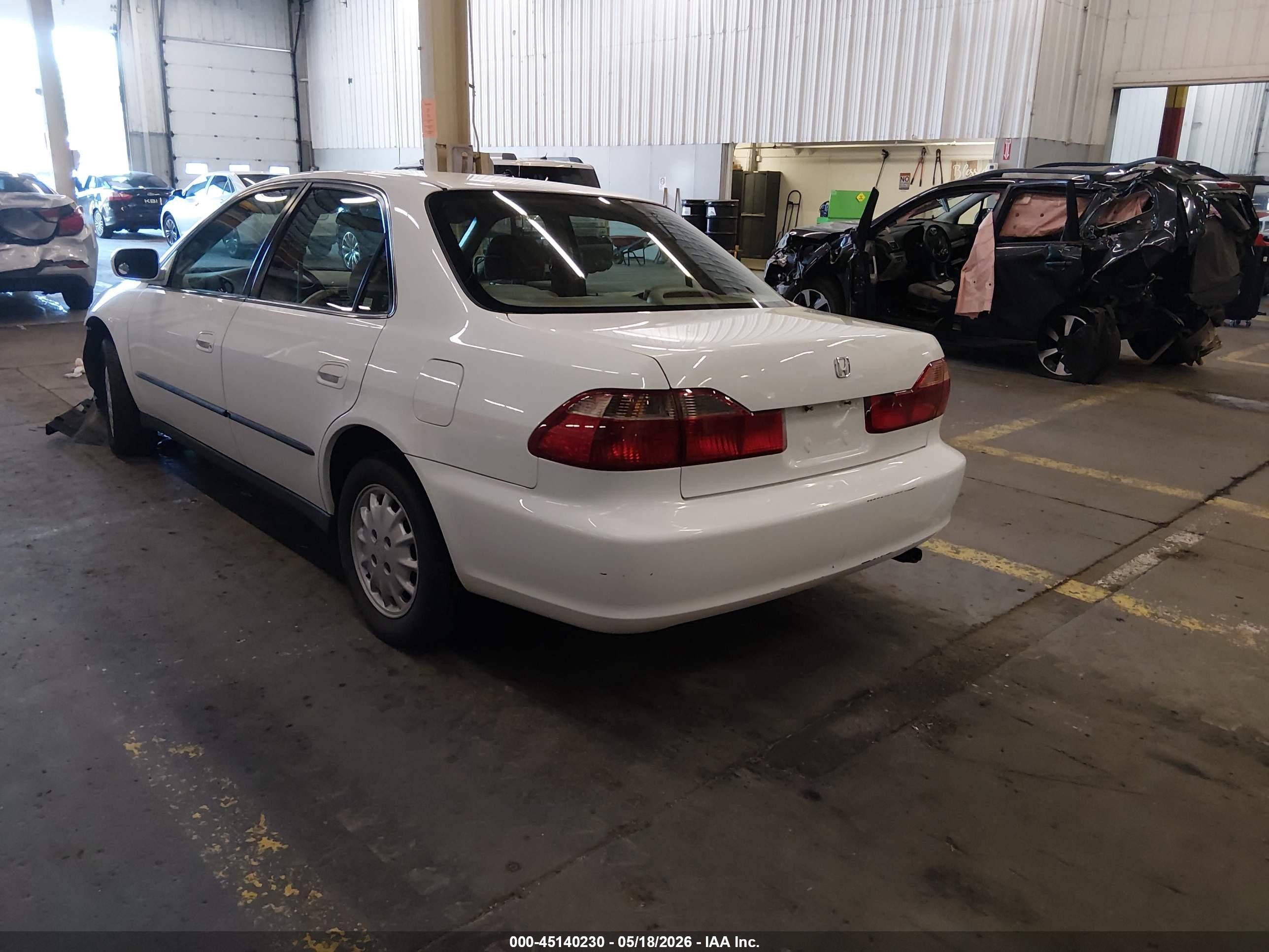 1999 Honda Accord Lx White vin: JHMCG5647XC003534