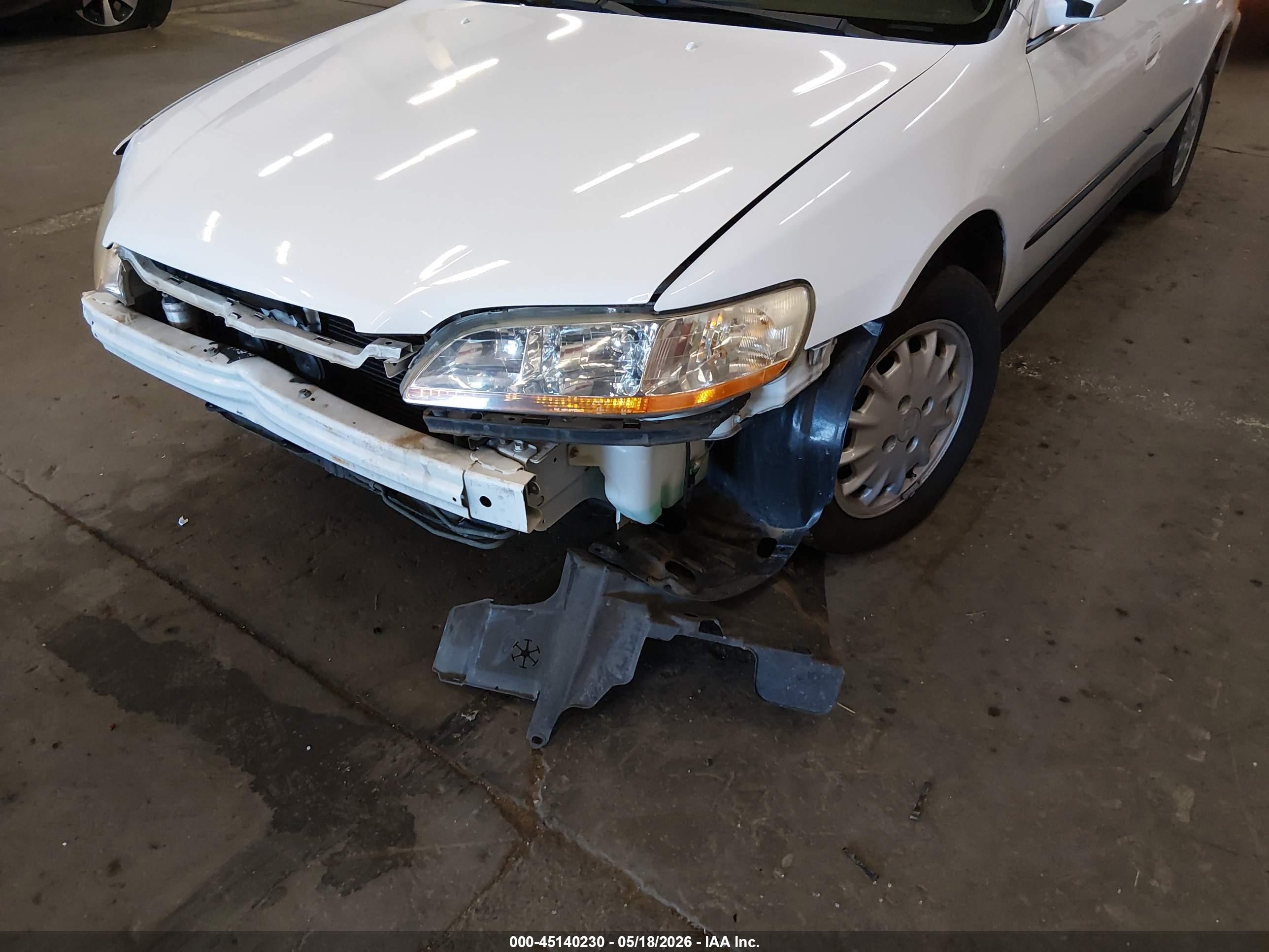 1999 Honda Accord Lx White vin: JHMCG5647XC003534