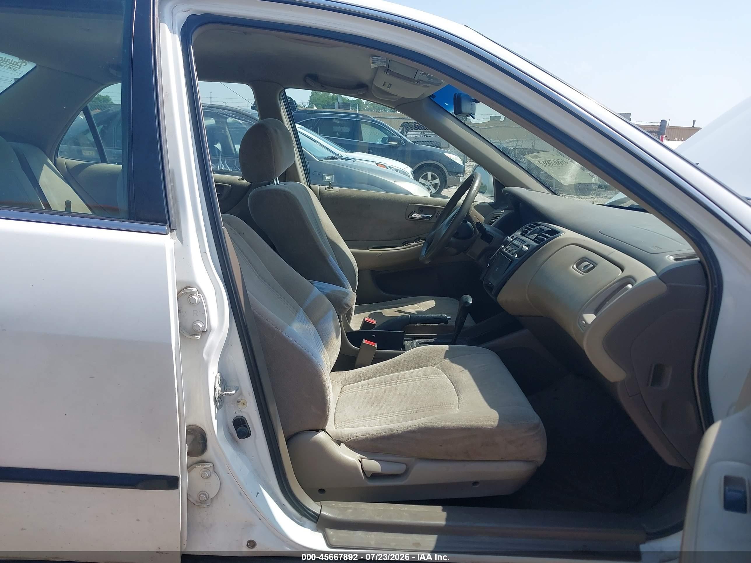 1999 Honda Accord Lx Белый vin: JHMCG5647XC030426