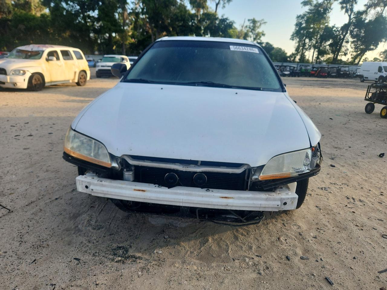 1999 Honda Accord Lx White vin: JHMCG5648XC004174