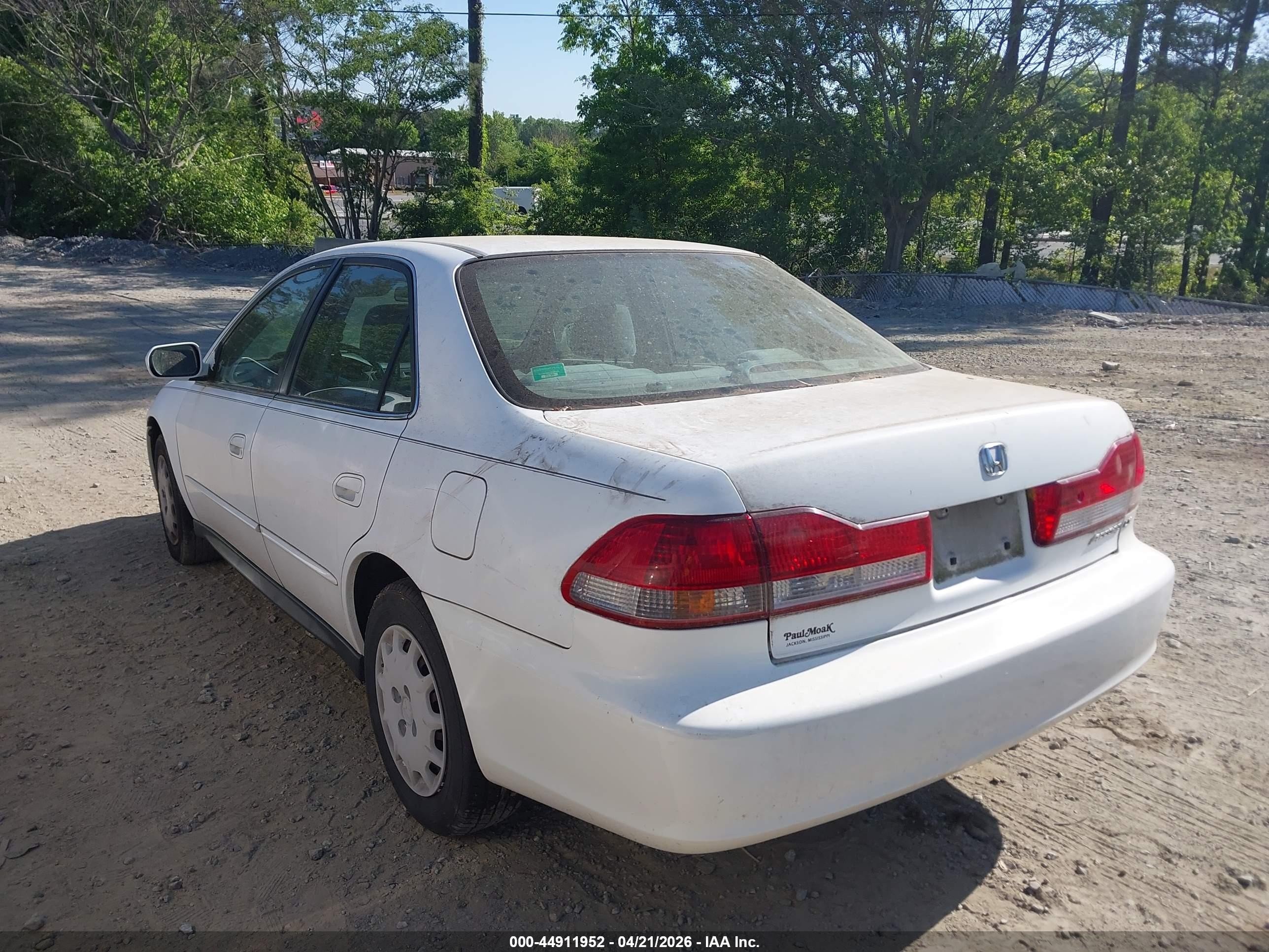 2001 Honda Accord 2.3 Lx White vin: JHMCG56491C005096