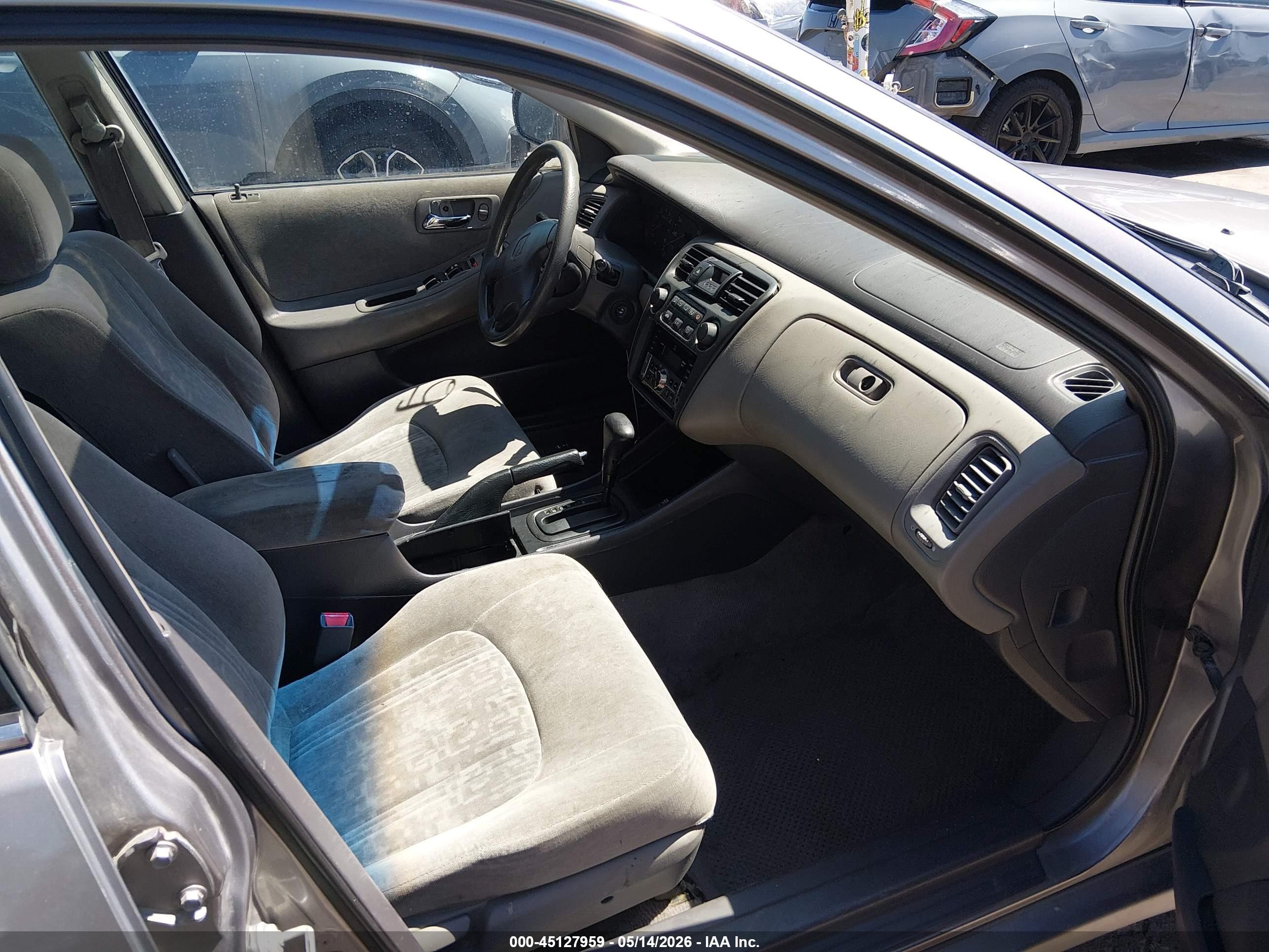 2000 Honda Accord 2.3 Ex Серый vin: JHMCG5658YC042627