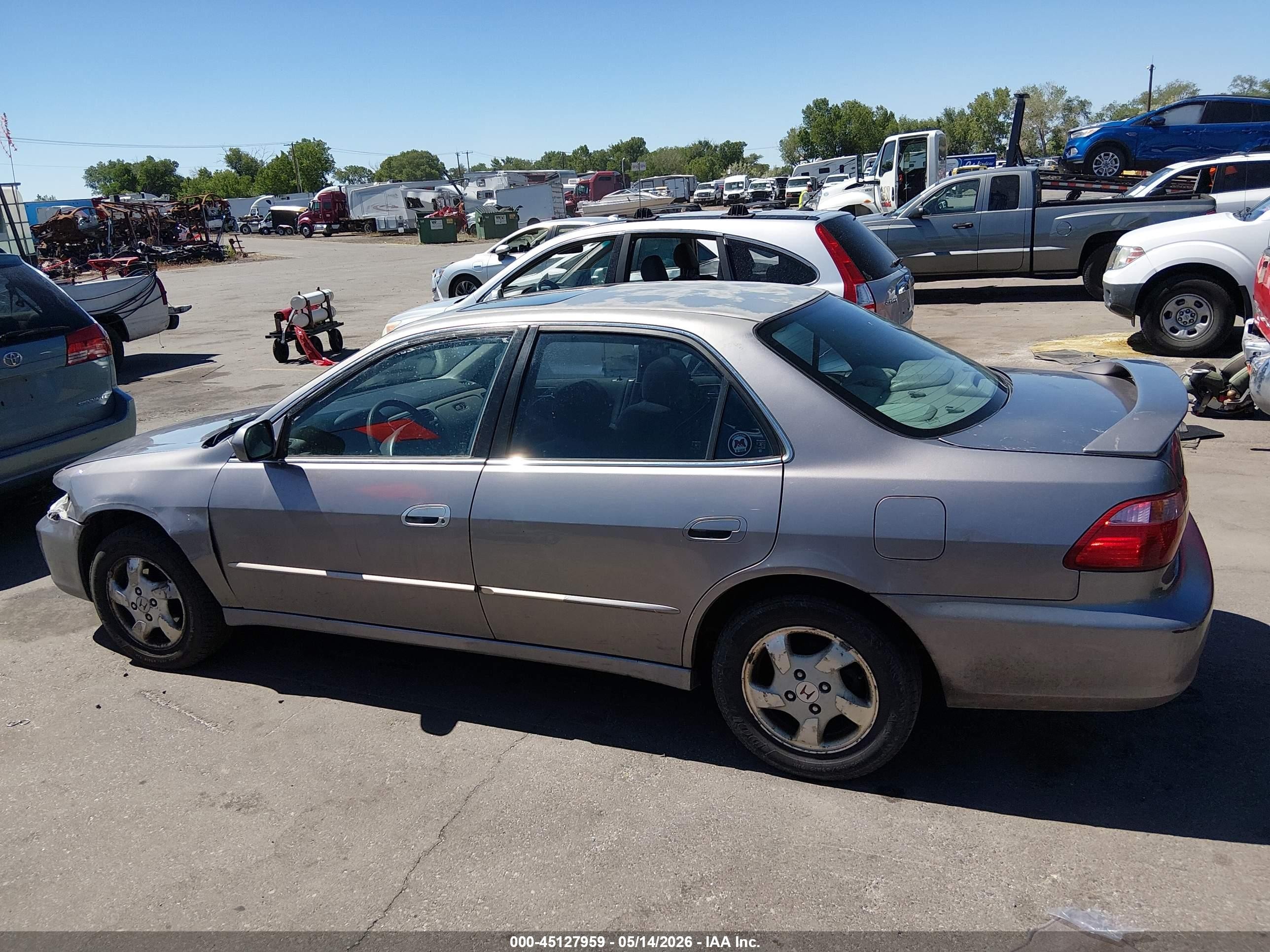 2000 Honda Accord 2.3 Ex Серый vin: JHMCG5658YC042627