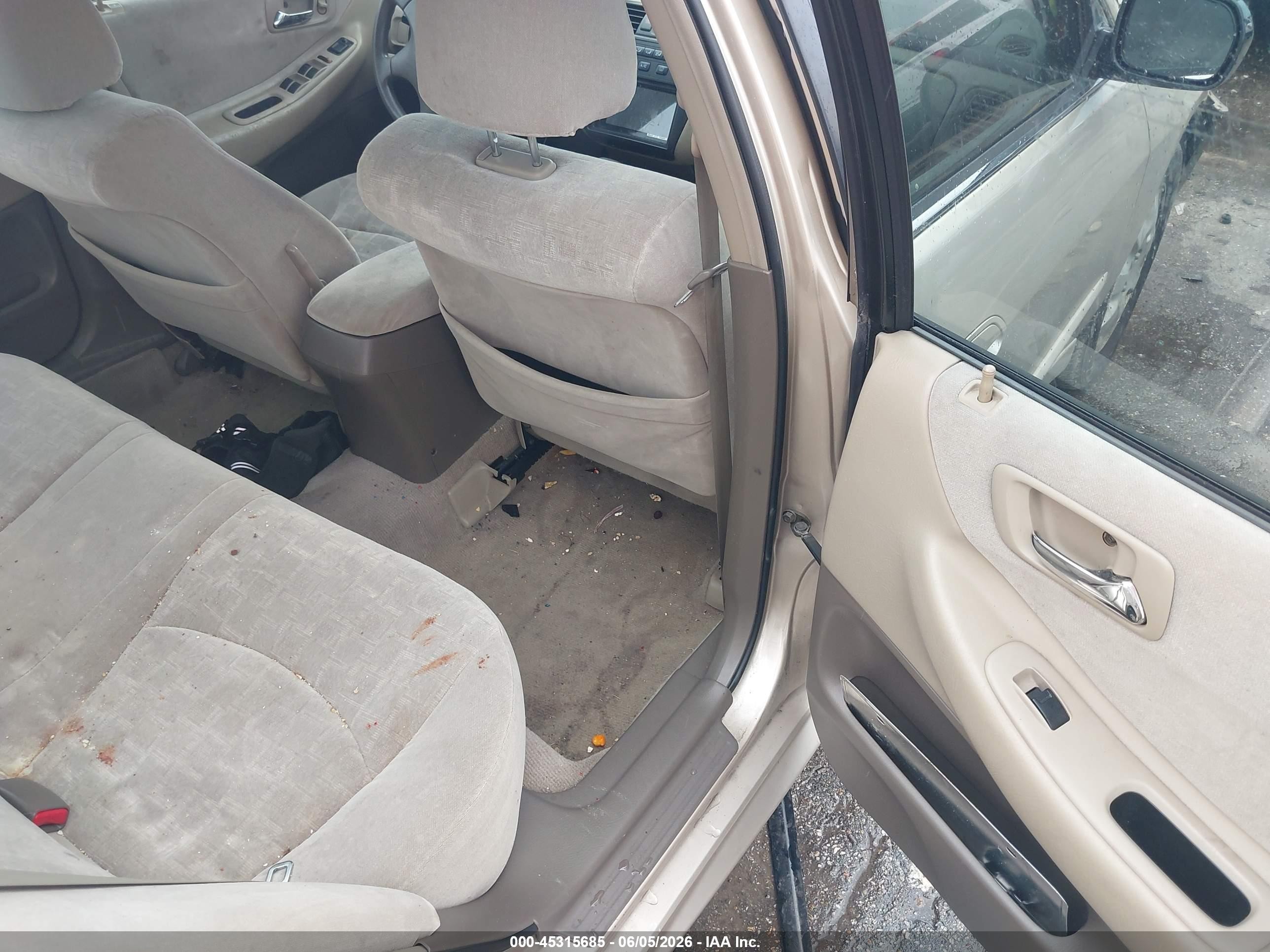 2001 Honda Accord 2.3 Ex Бежевый vin: JHMCG56611C027398