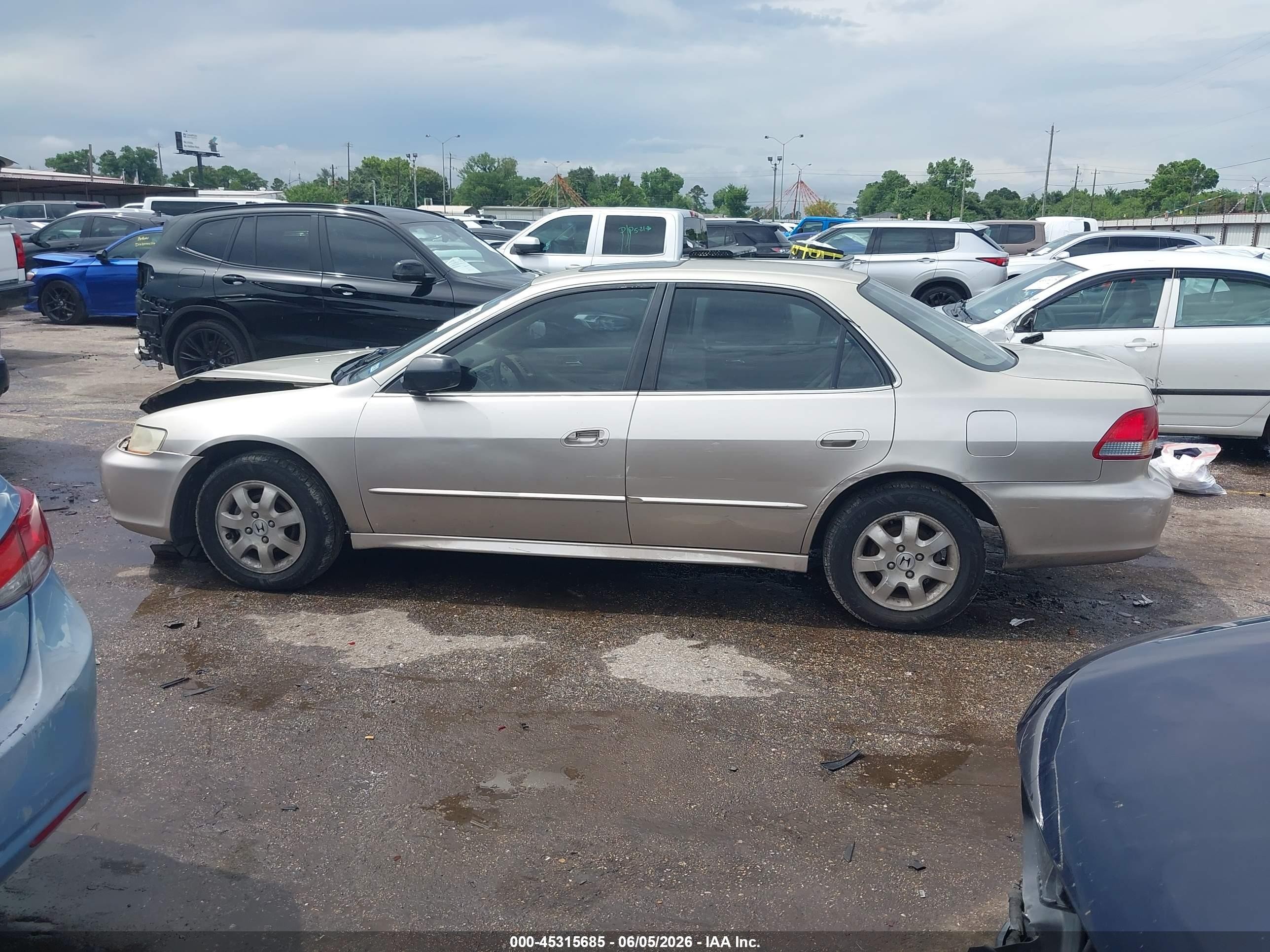 2001 Honda Accord 2.3 Ex Бежевый vin: JHMCG56611C027398