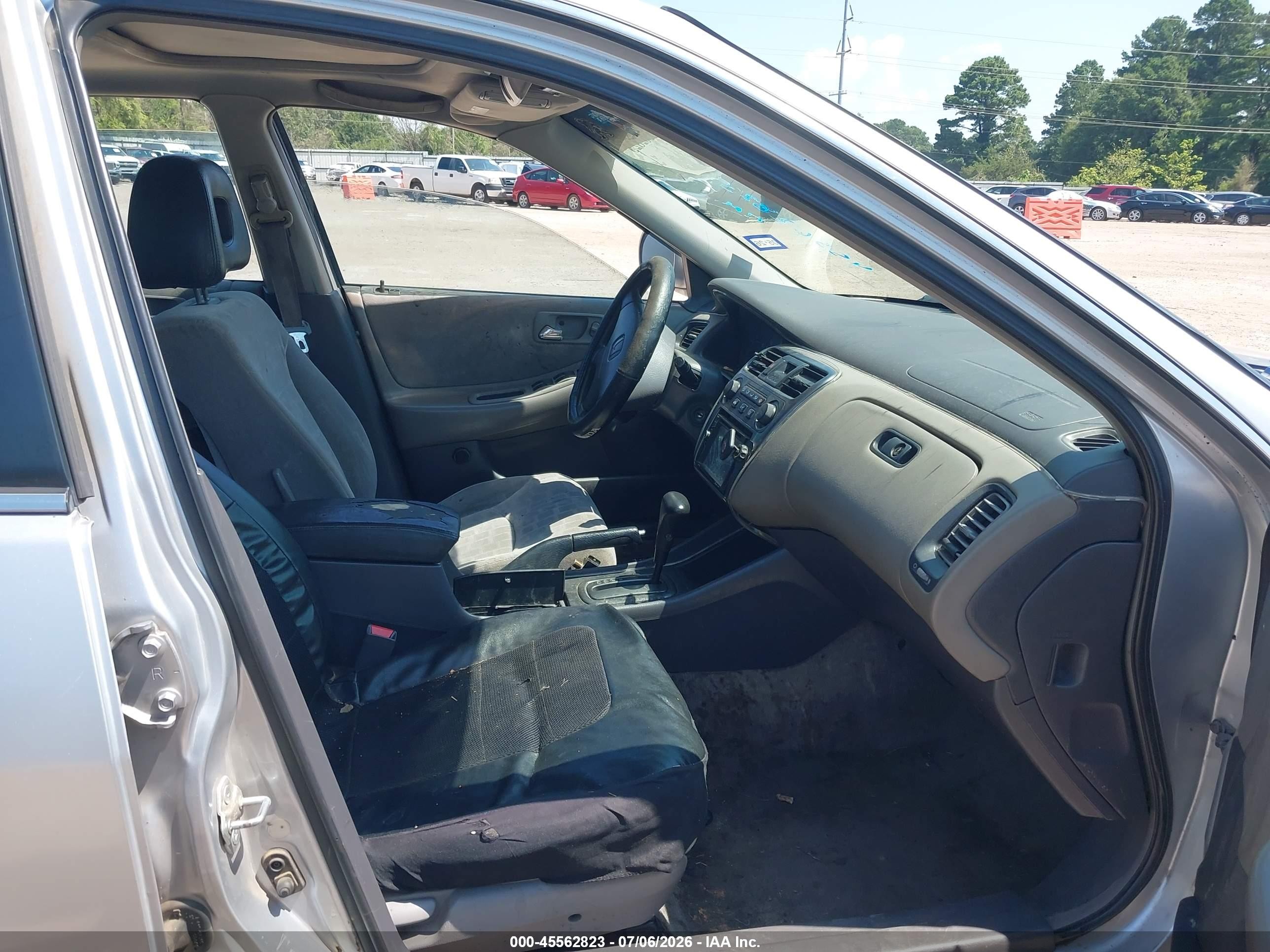 2002 Honda Accord 2.3 Ex Silver vin: JHMCG56662C031092