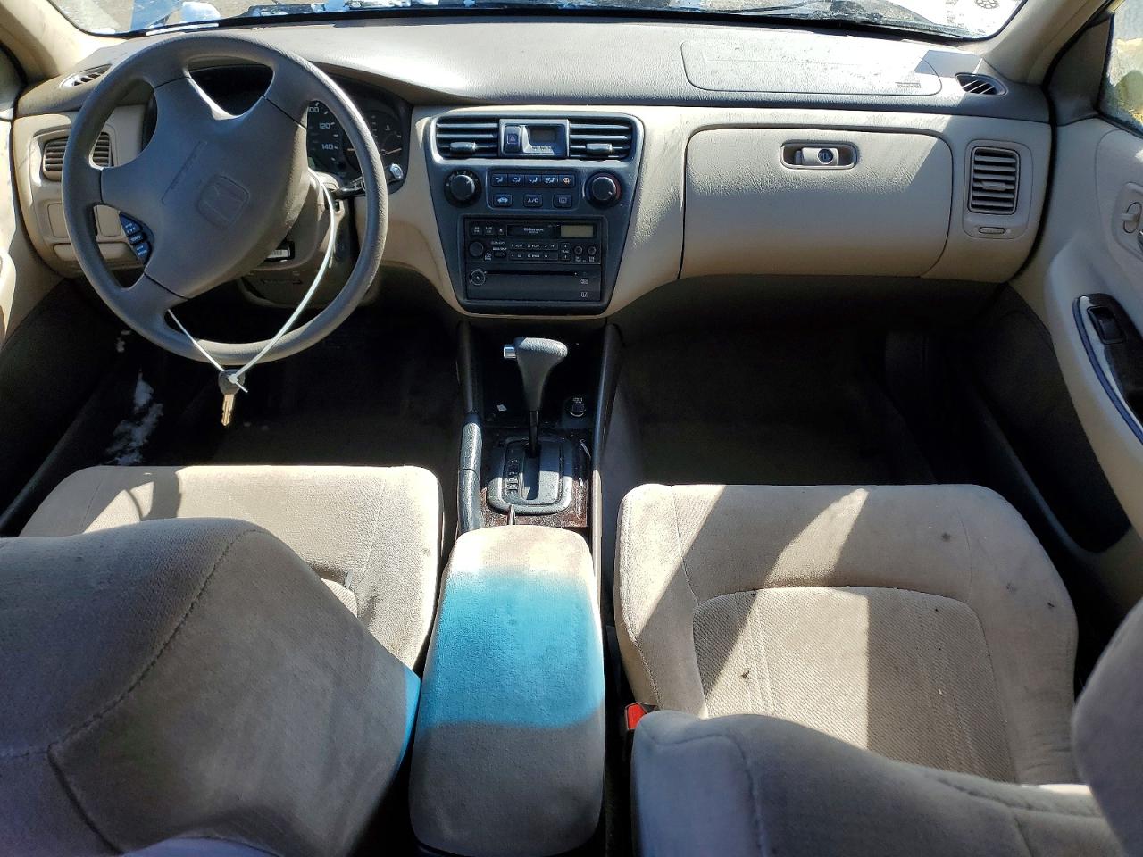 2000 Honda Accord Se Gold vin: JHMCG5670YC040193