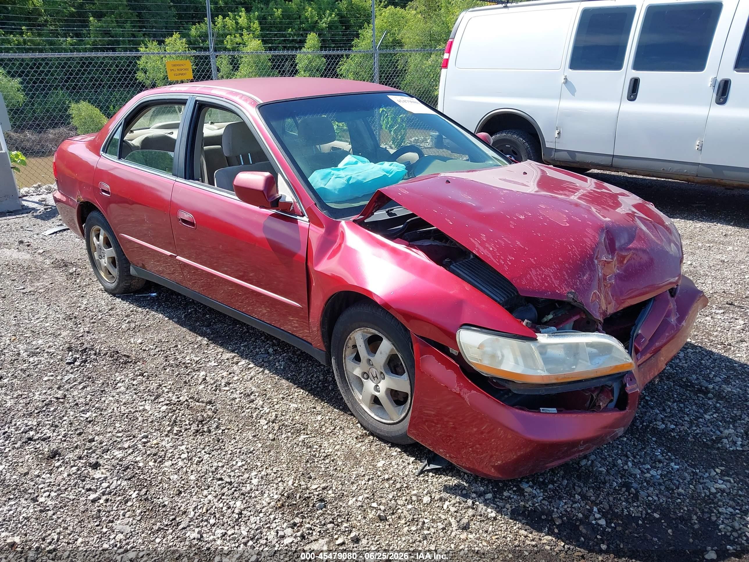 2000 Honda Accord 2.3 Se Красный vin: JHMCG5671YC021104