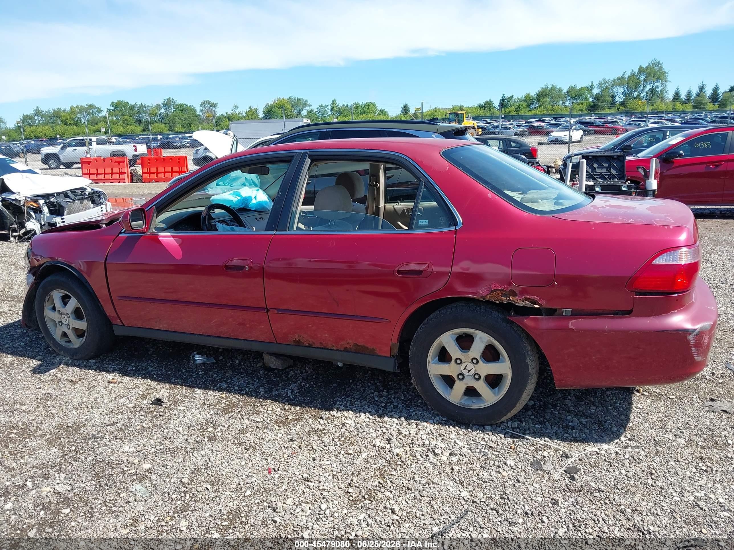 2000 Honda Accord 2.3 Se Красный vin: JHMCG5671YC021104